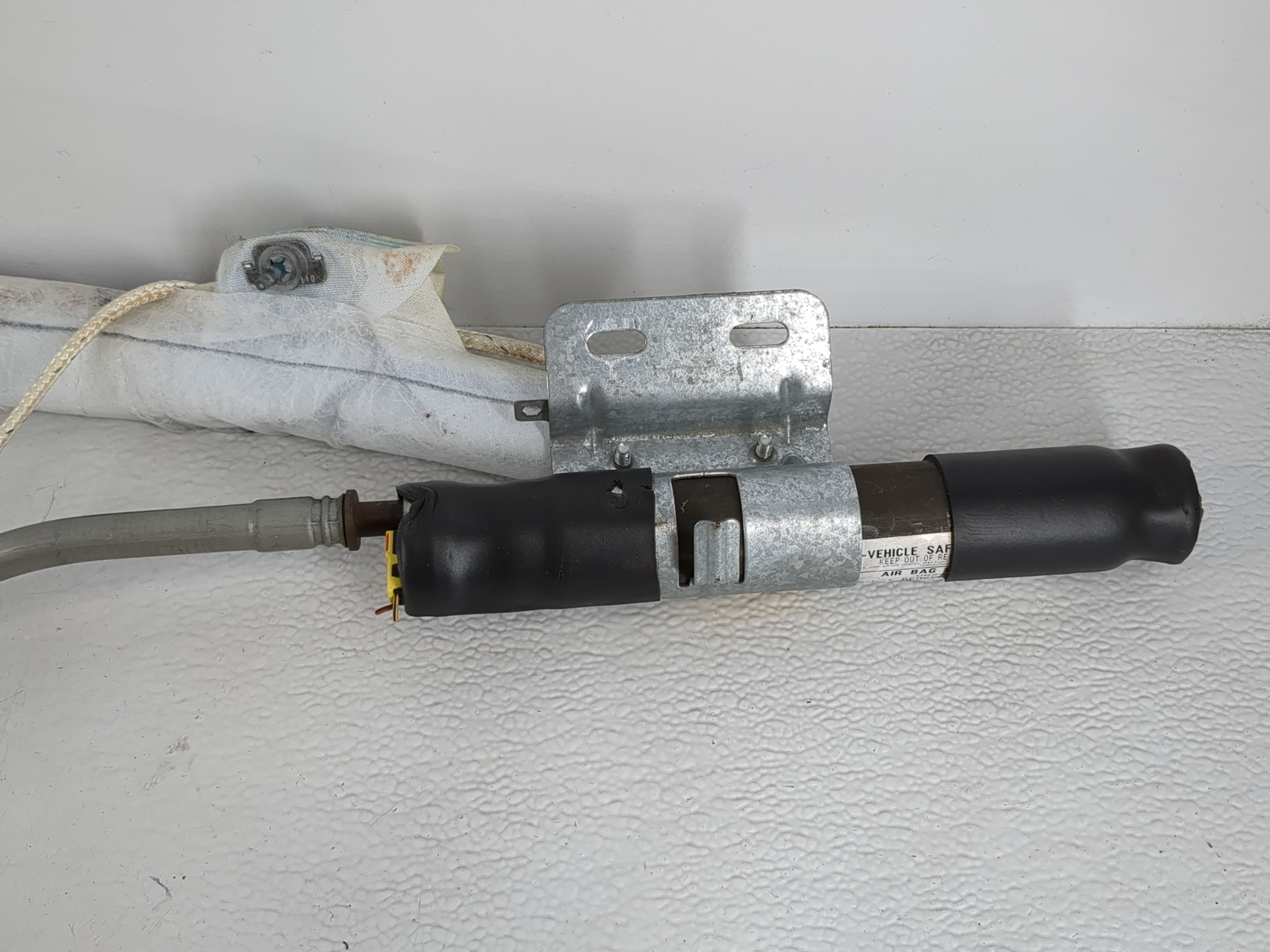 Picture of Chevrolet Impala (80 & Up) Impala Passenger Curtain Air Bag Oem 1088519