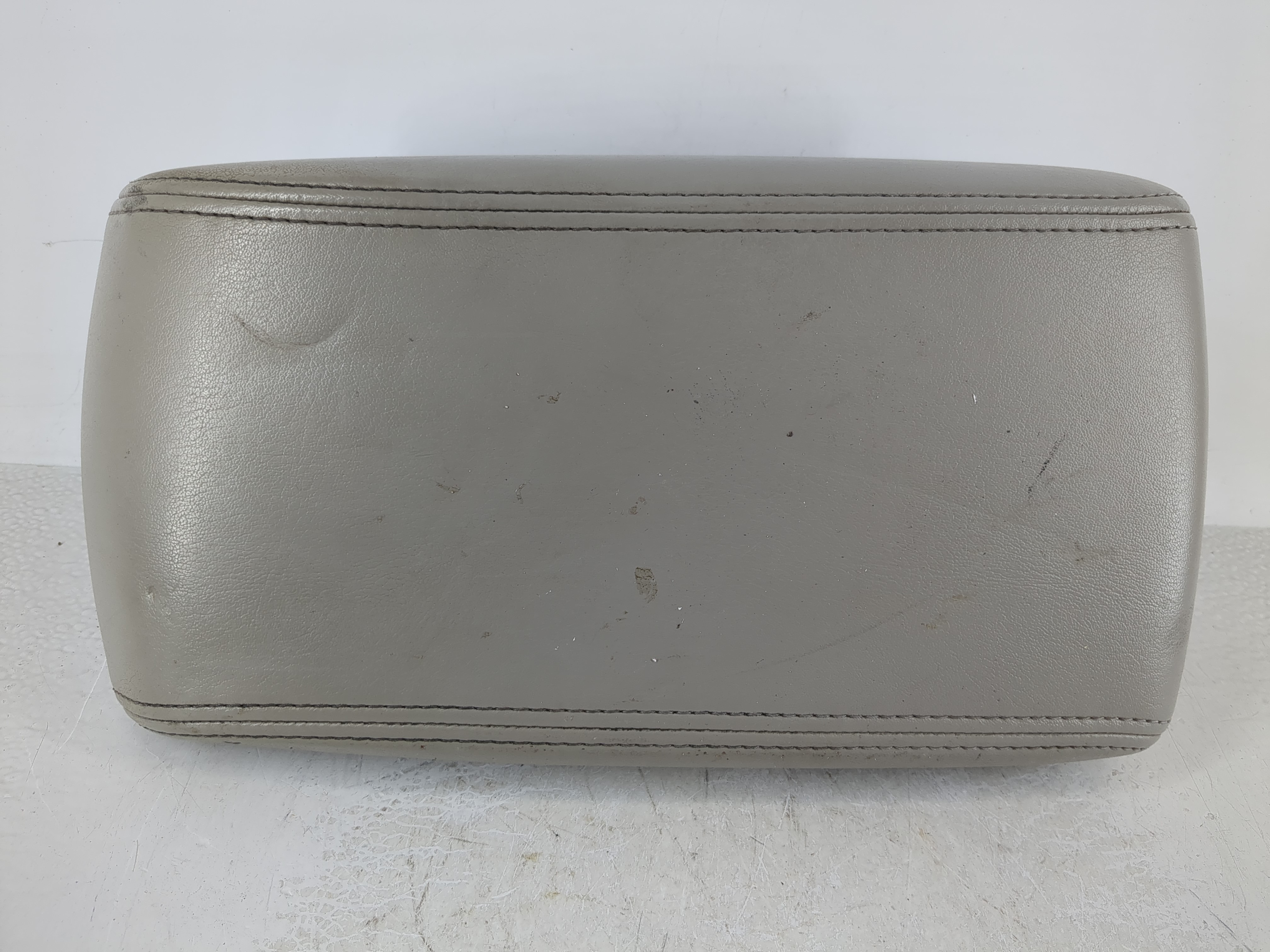 Picture of Chevrolet Impala (80 & Up) Impala Center Console Armrest Cover Lid Grey 1088520