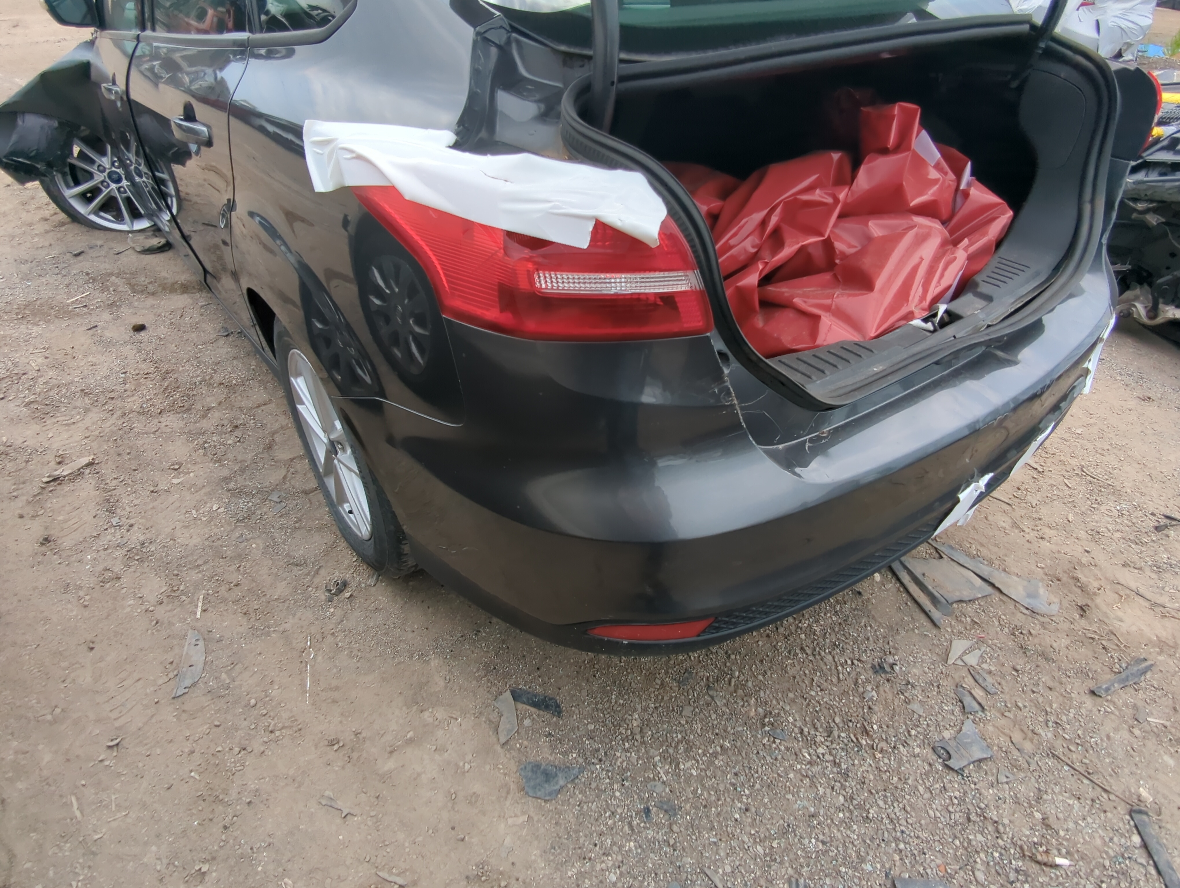 2015-2018 Ford Focus Rear Bumper Assembly Oem 1088874 - Oemusedautoparts1.com