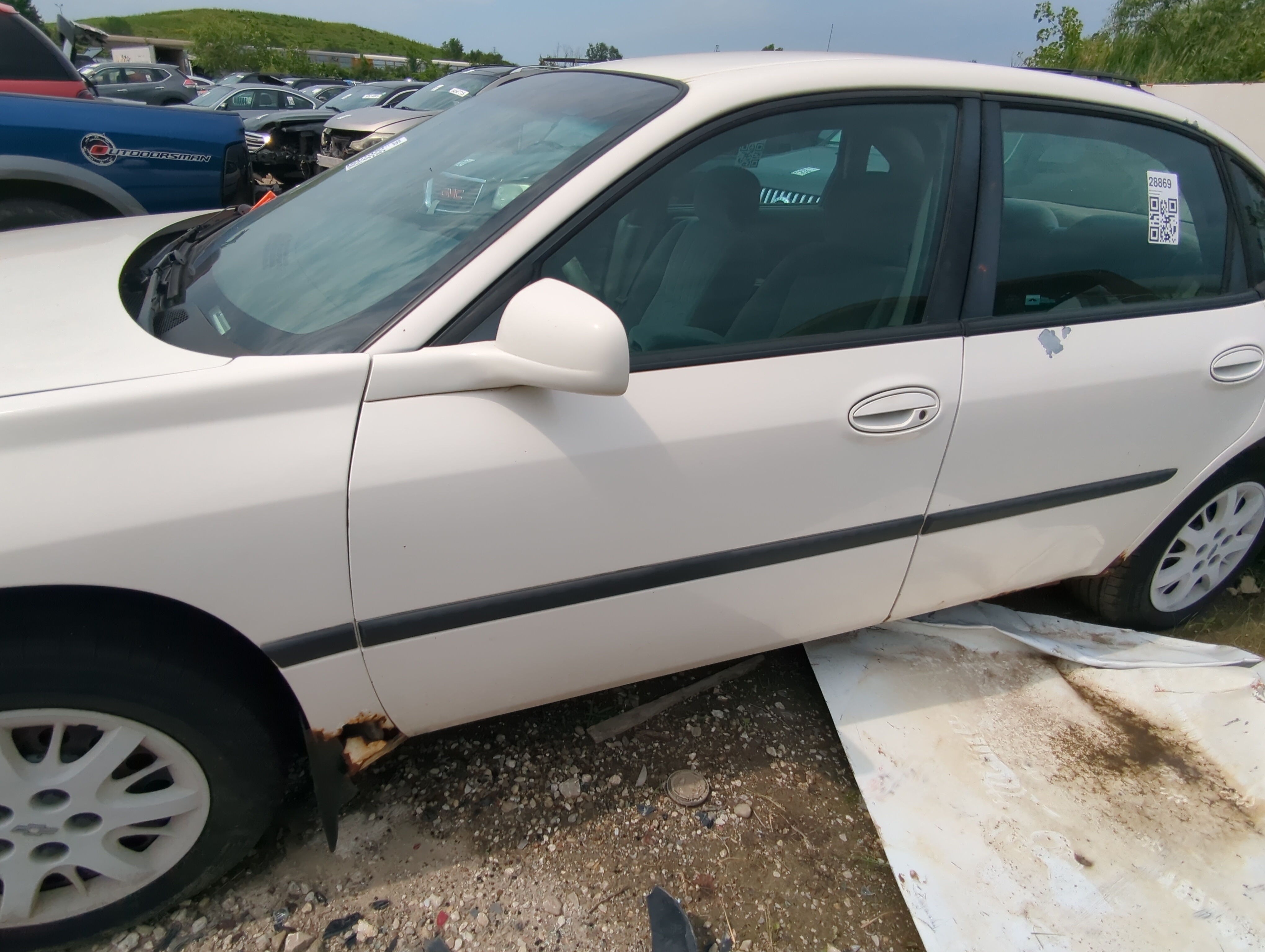 Picture of 2000-2005 Chevrolet Impala Driver Front Door Oem 1089426