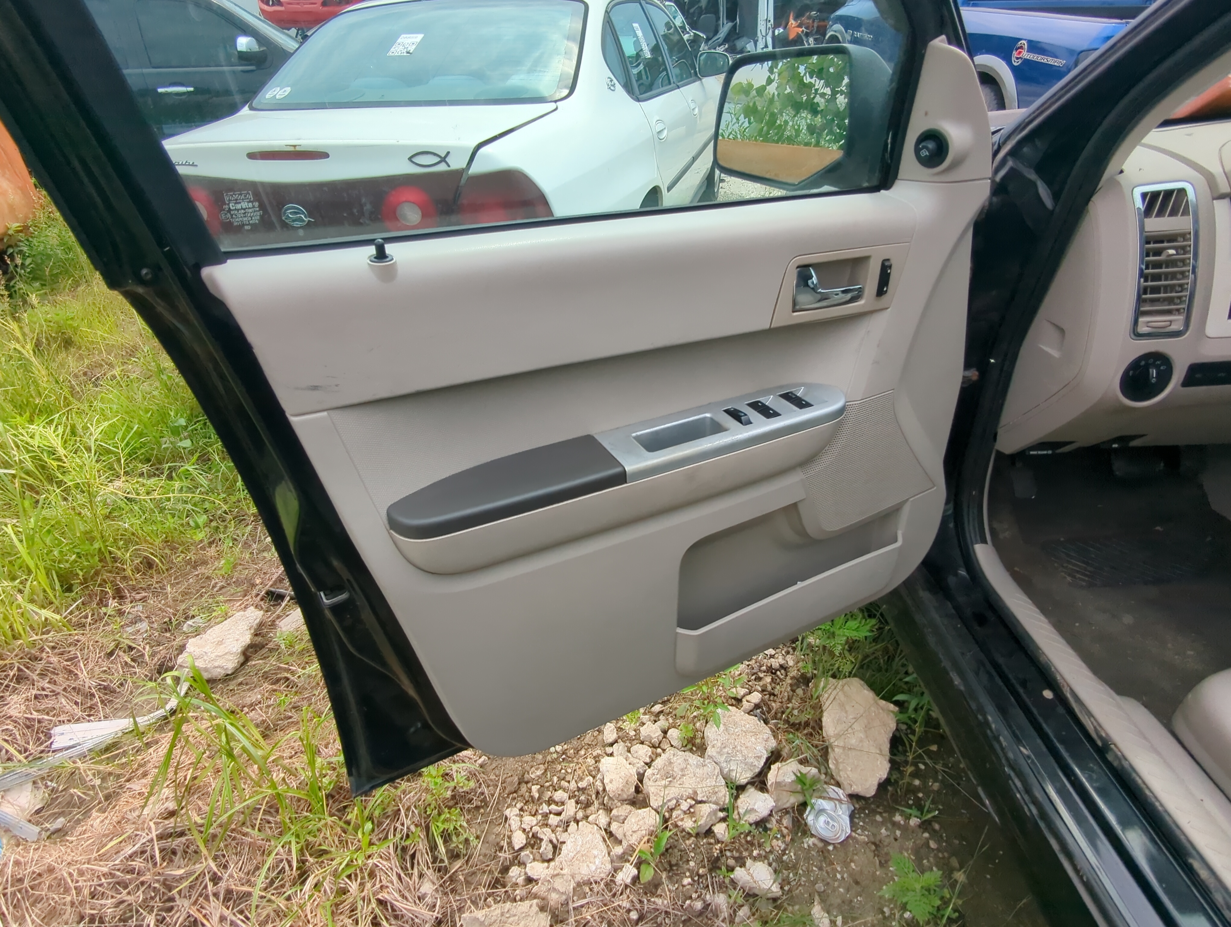 Picture of 2008 Mercury Mariner Front Left Driver Interior Door Panel Trim 1089573