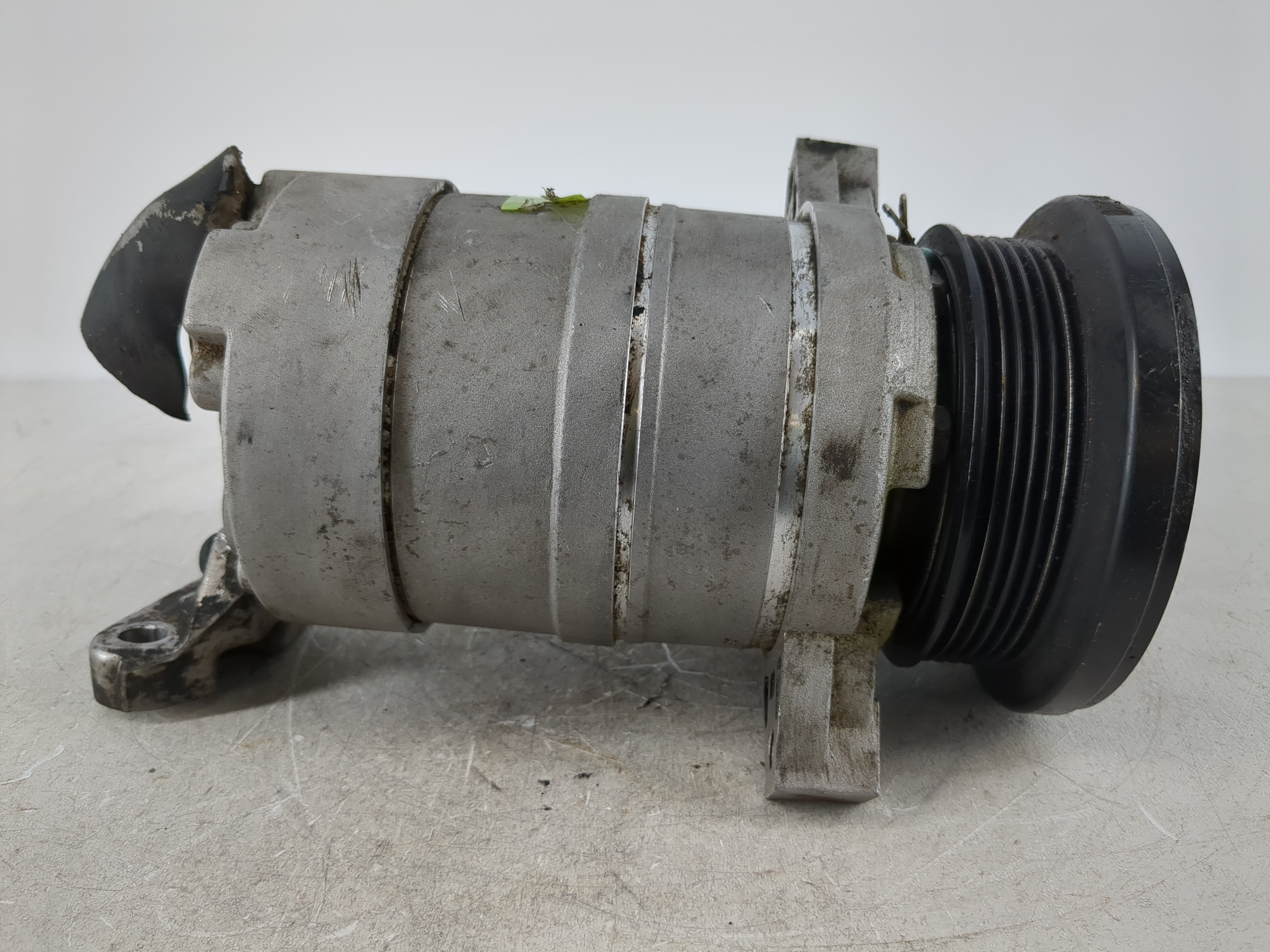Picture of 1987 Cadillac Eldorado Air Conditioning A/c Ac Compressor Oem 1089605