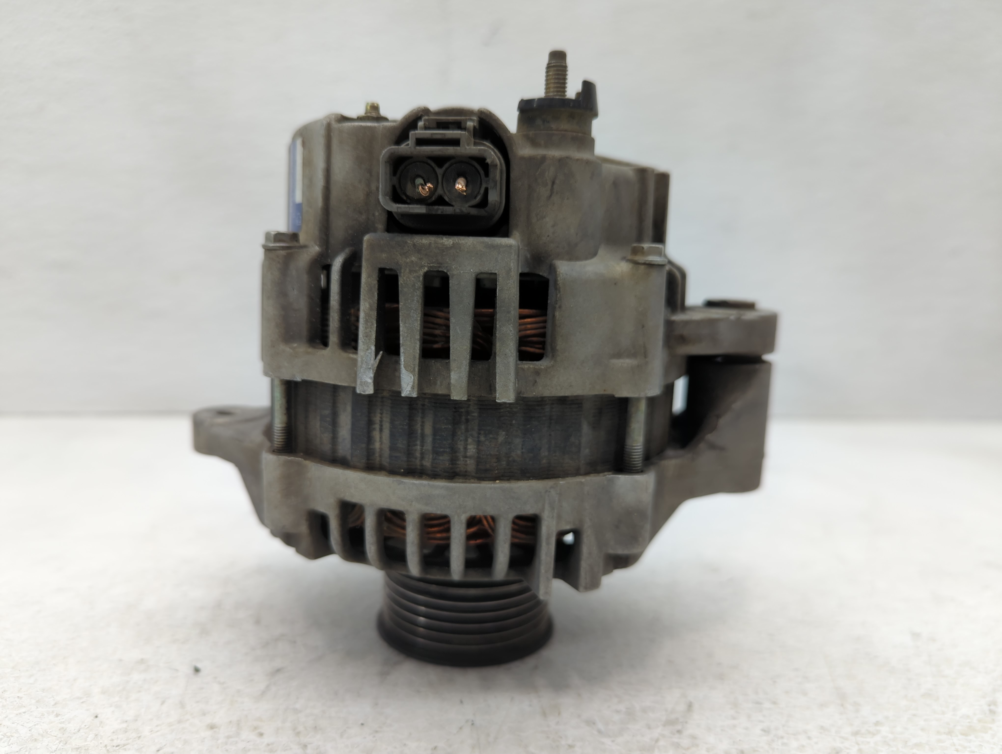 1999-2004 Isuzu Rodeo Alternator Generator Charging Assembly Engine Oem 1089769 - Oemusedautoparts1.com