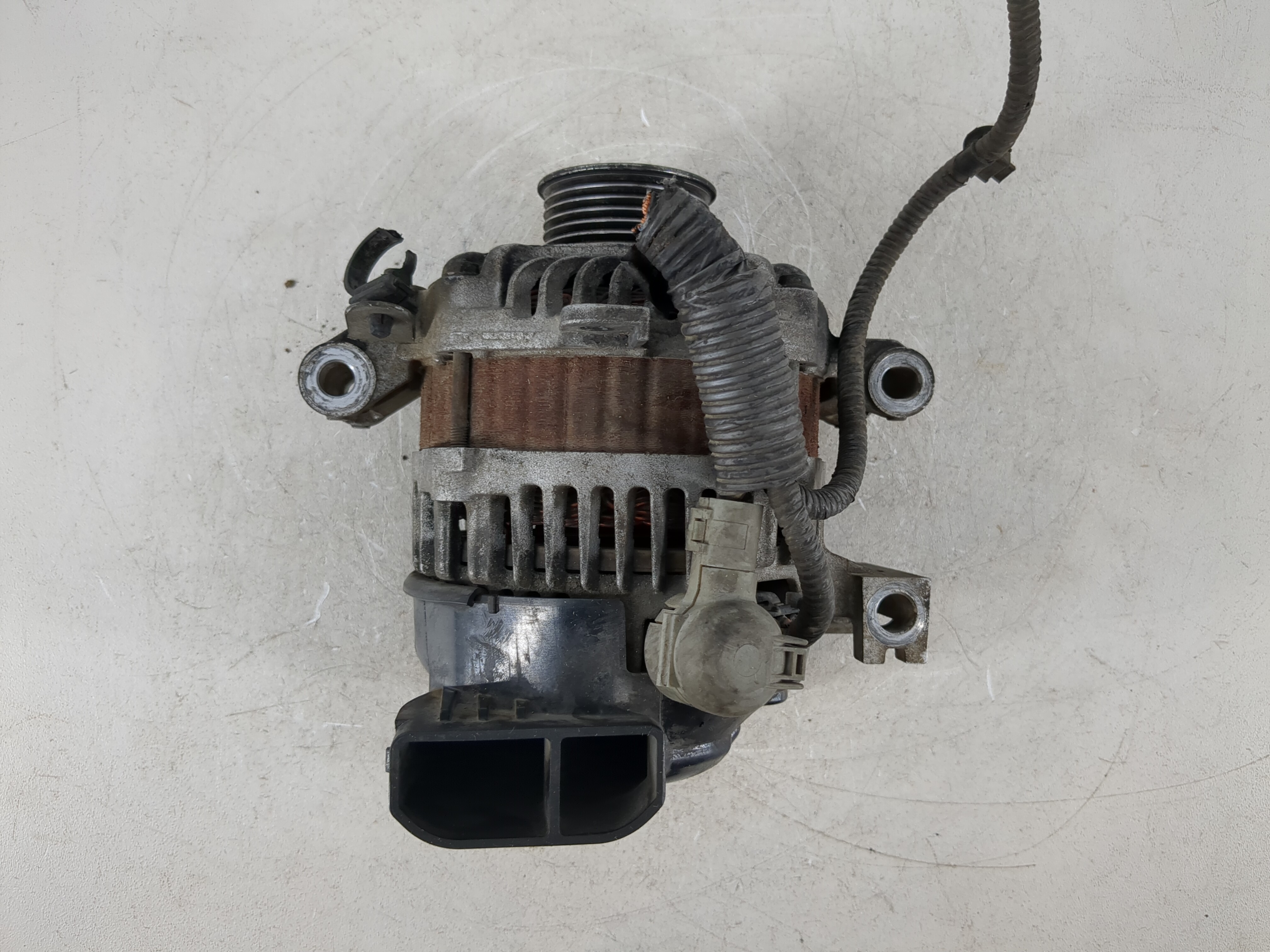 Picture of 2006-2013 Mazda 6 Alternator Generator Charging Assembly Engine Oem 1089779