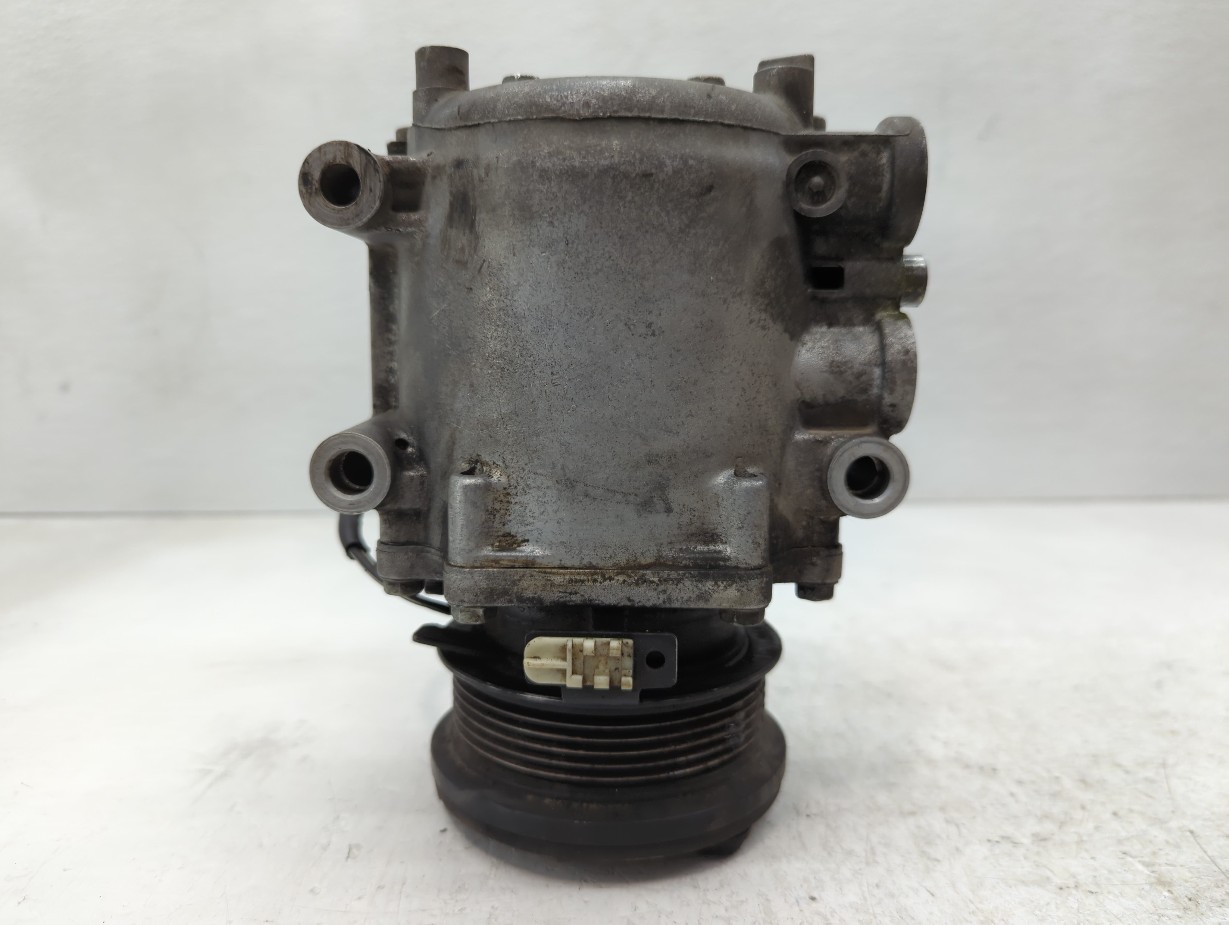 Picture of Ford Expedition Air Conditioning A/c Ac Compressor Oem 1089785