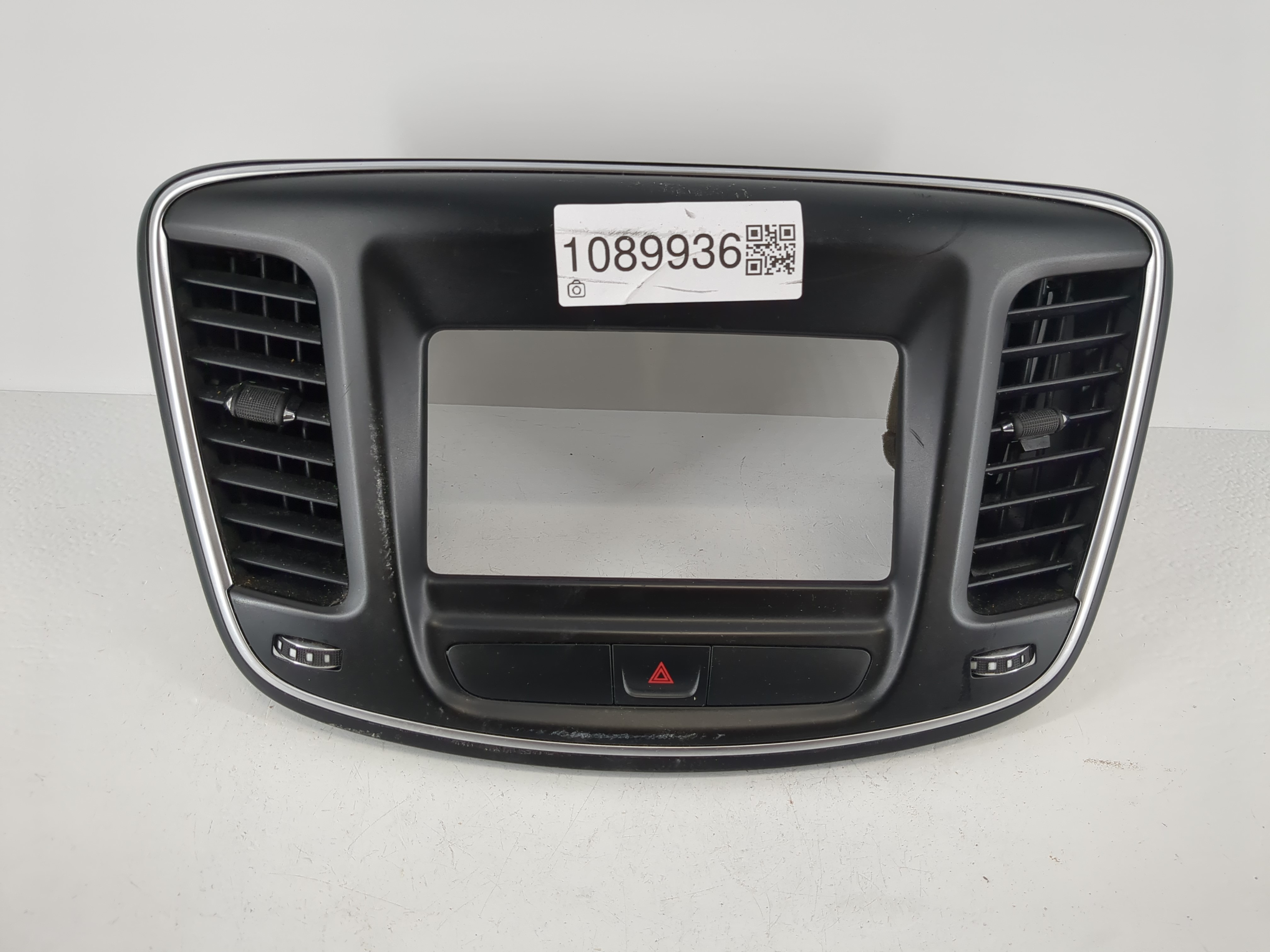Picture of 2017 Chrysler 200 Radio Climate Panel Bezel 1089936