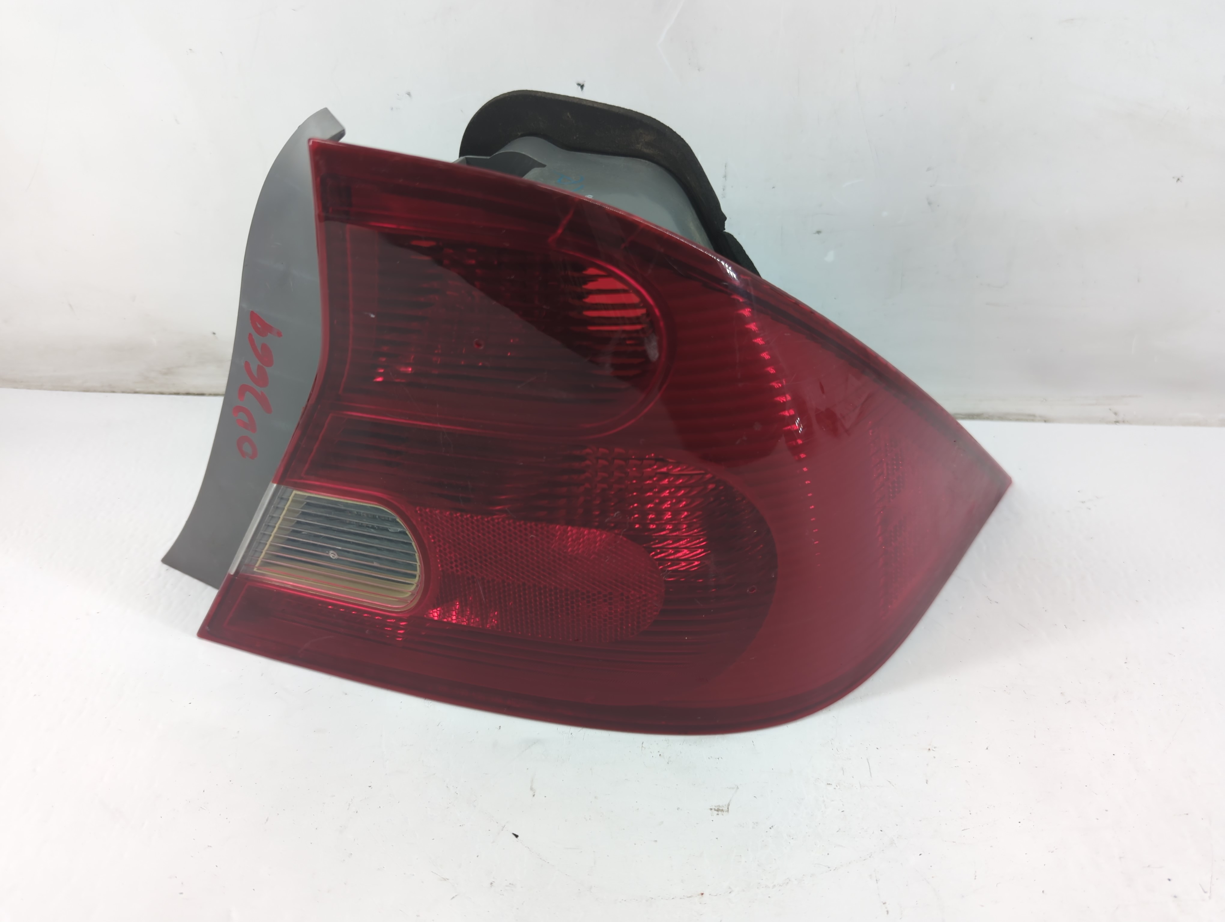 Picture of 2002-2003 Honda Civic Passenger Right Side Tail Light Taillight Oem 1089974