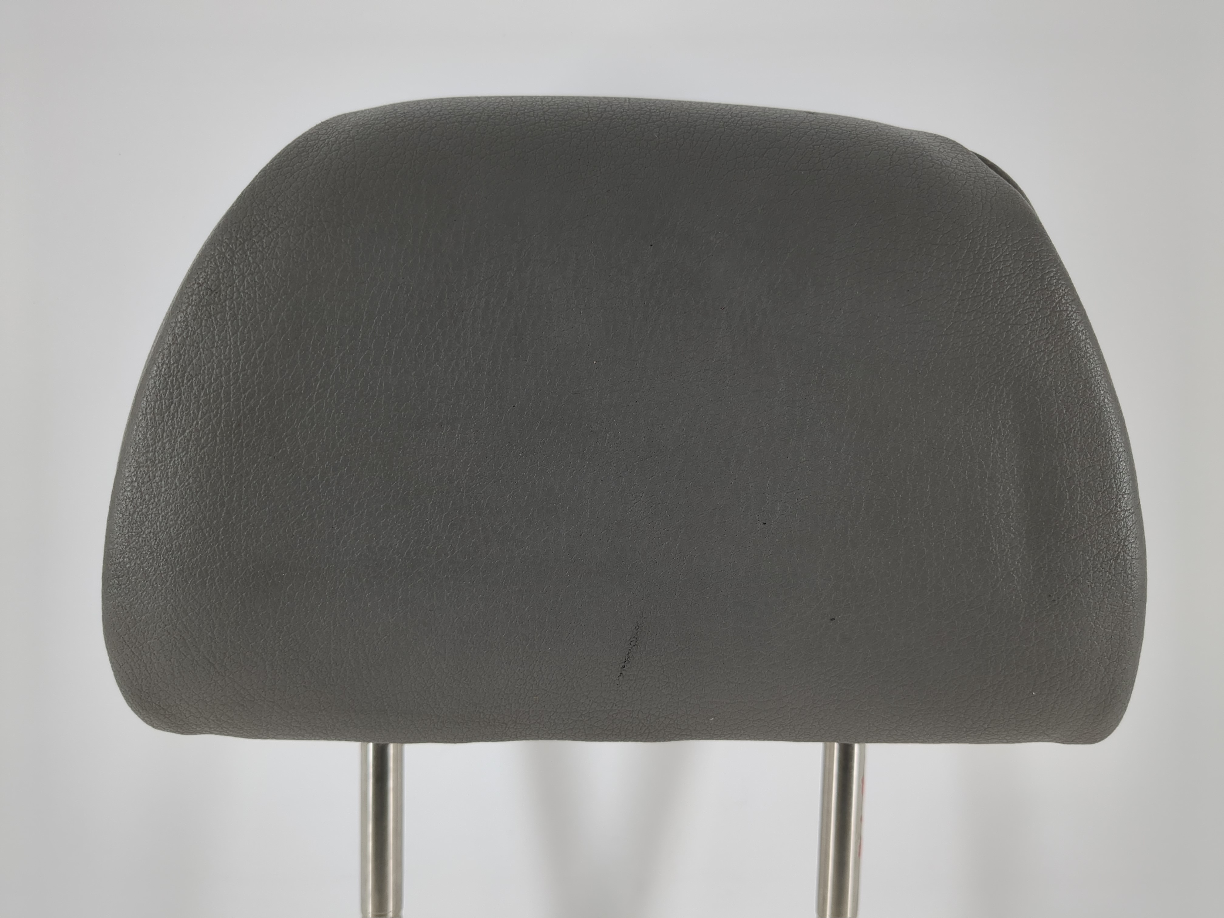 2000-2005 Volkswagen Passat Headrest Head Rest Rear Center Seat 1090003 - Oemusedautoparts1.com