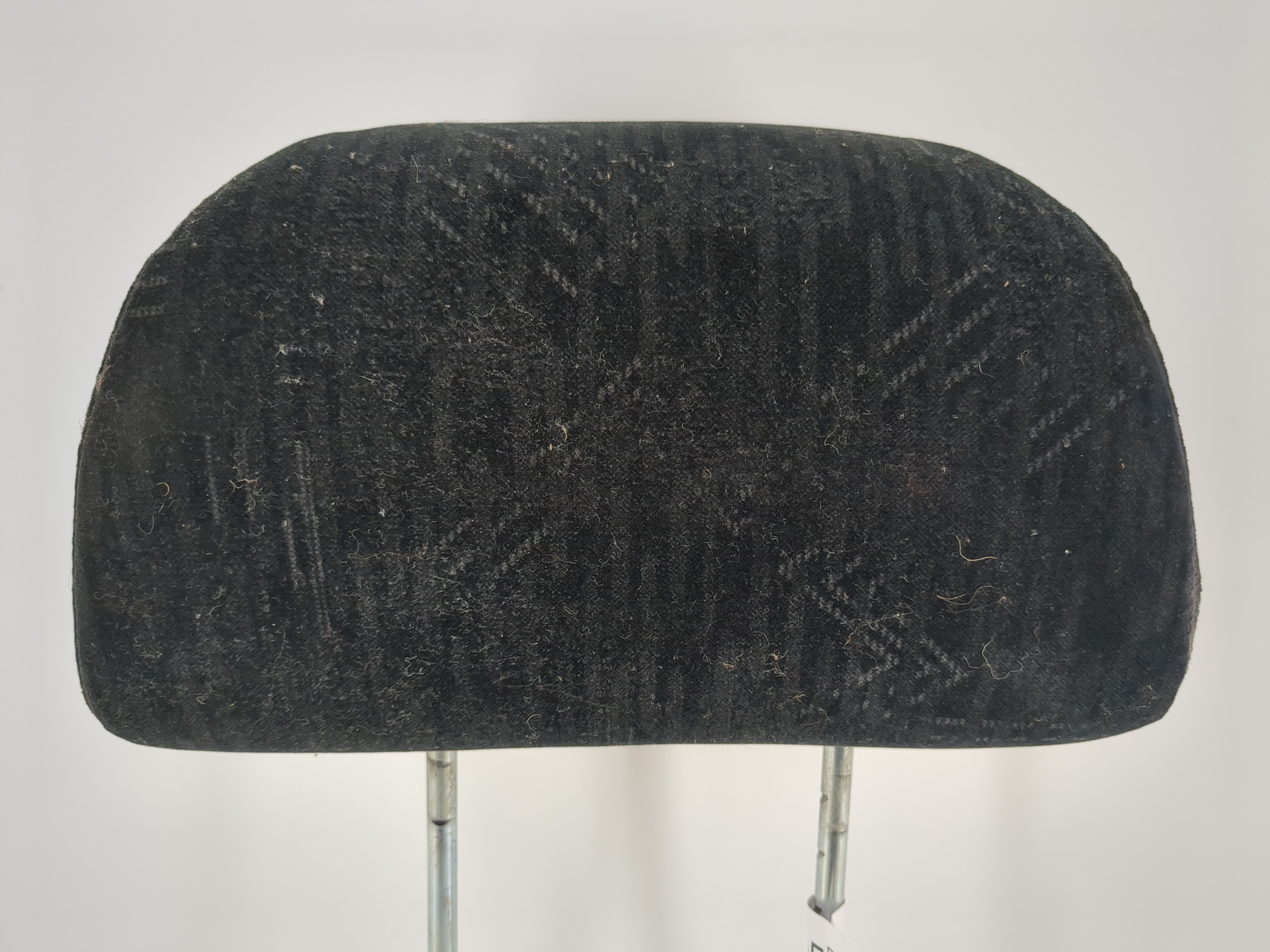 2000 Mitsubishi Eclipse Headrest Head Rest Rear Center Seat Black 1090005 - Oemusedautoparts1.com