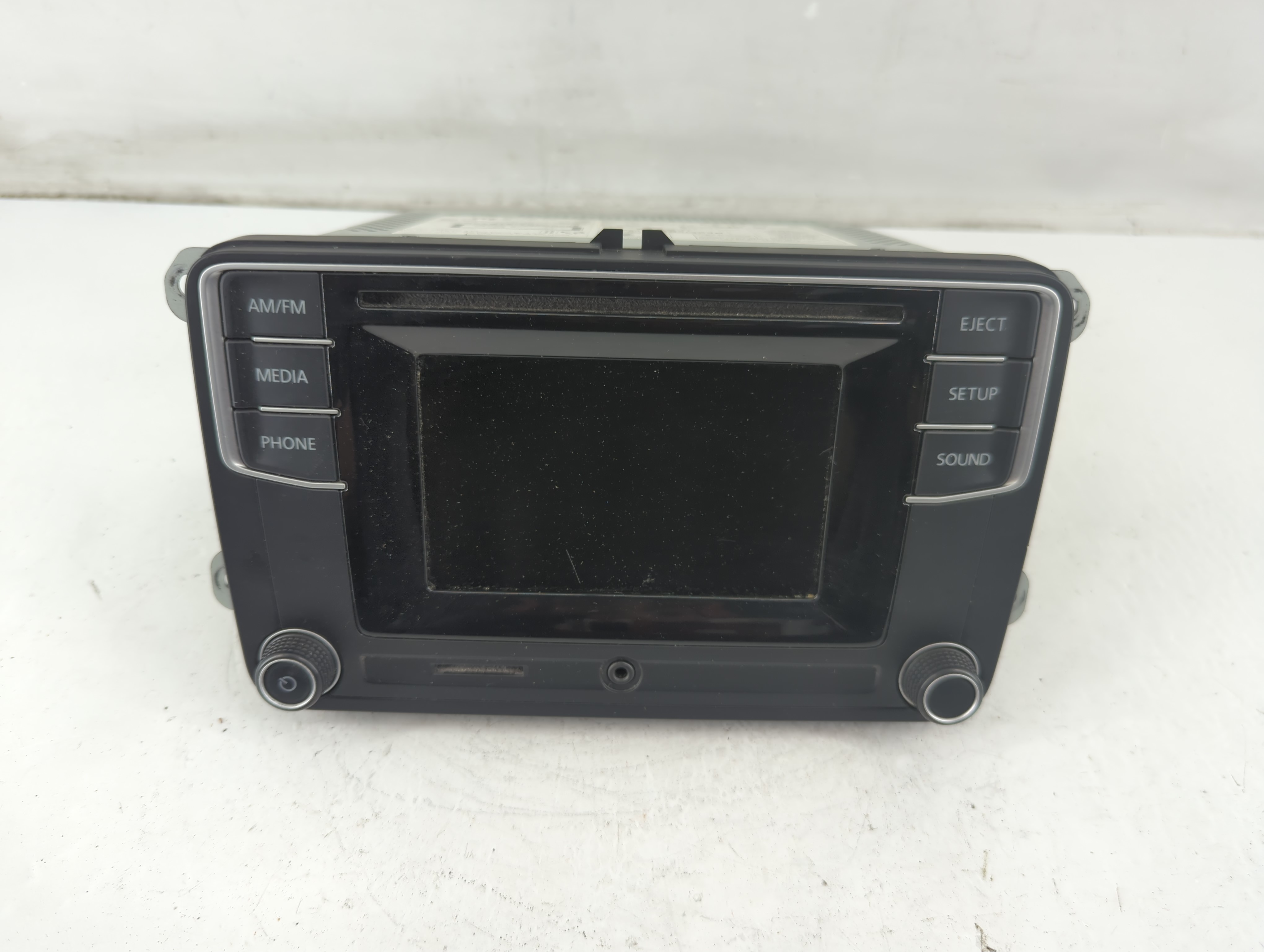 2009-2017 Volkswagen Tiguan Am Fm Cd Player Radio Receiver 1090018 - Oemusedautoparts1.com