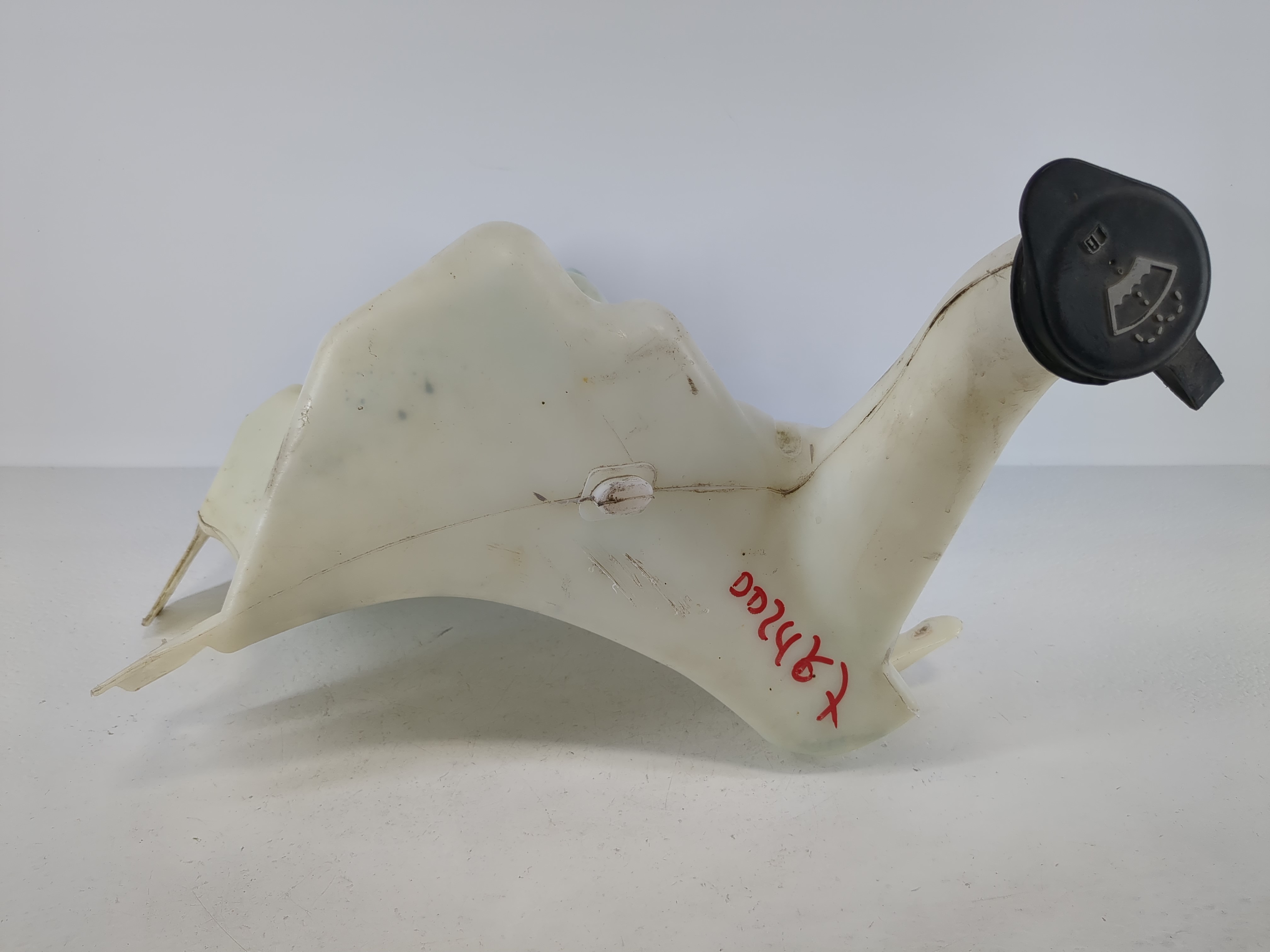 2002-2003 Buick Rendezvous Windshield Washer Fluid Reservoir Bottle Oem 1090075 - Oemusedautoparts1.com