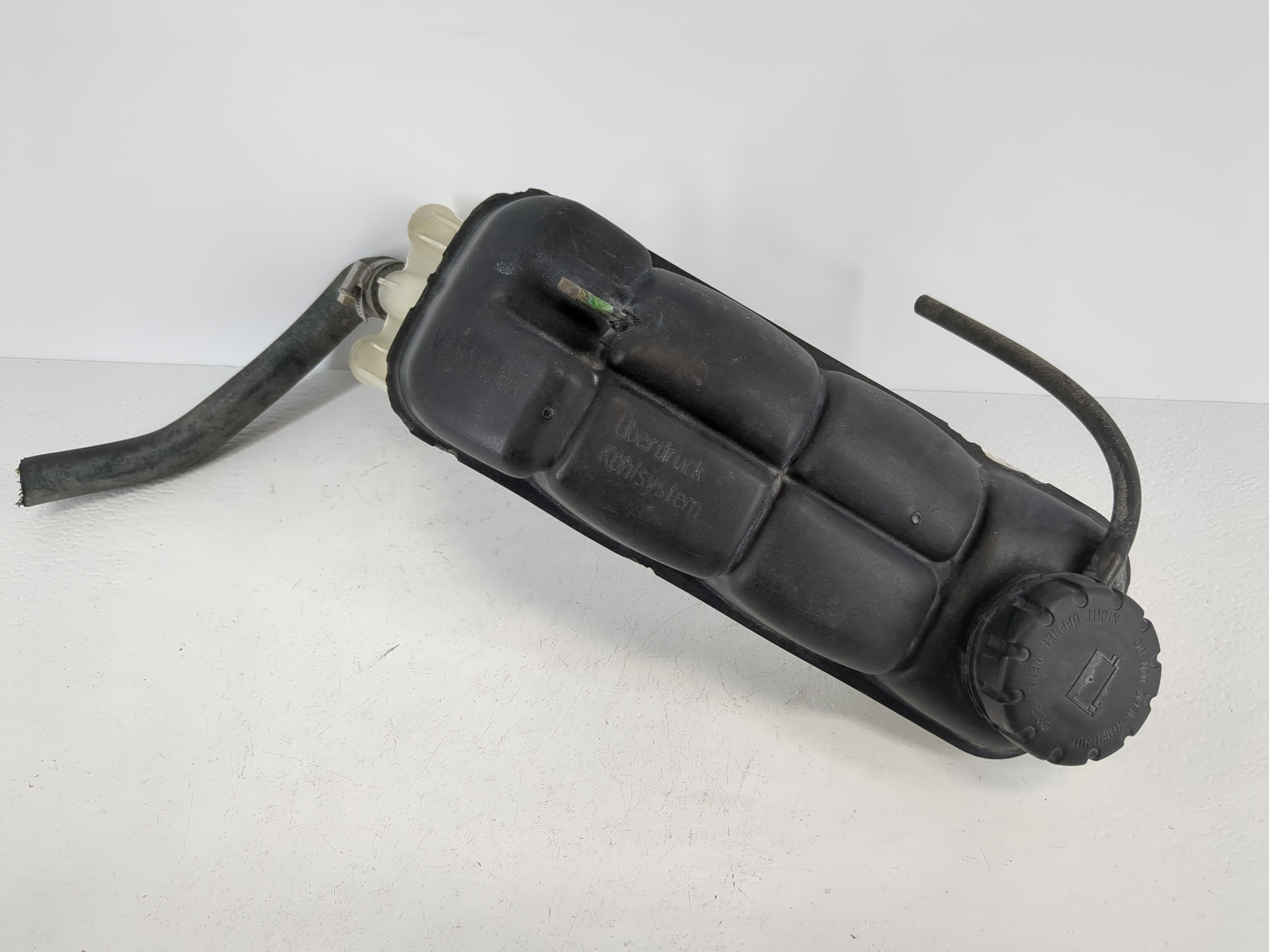 Picture of 2000 Mercedes-benz E430 Windshield Washer Fluid Reservoir Bottle Oem 1090077