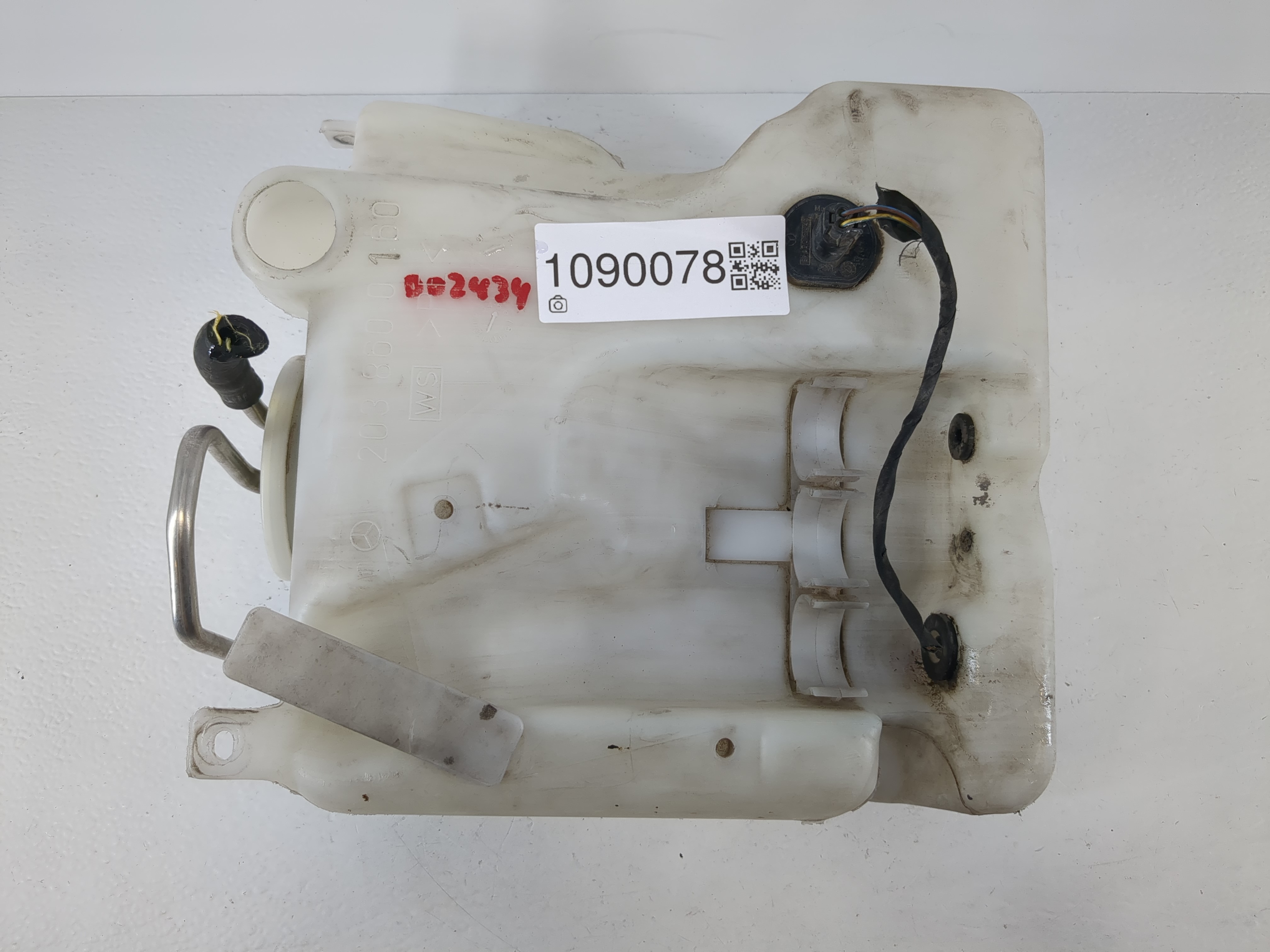2001 Mercedes-benz C240 Windshield Washer Fluid Reservoir Bottle Oem 1090078 - Oemusedautoparts1.com