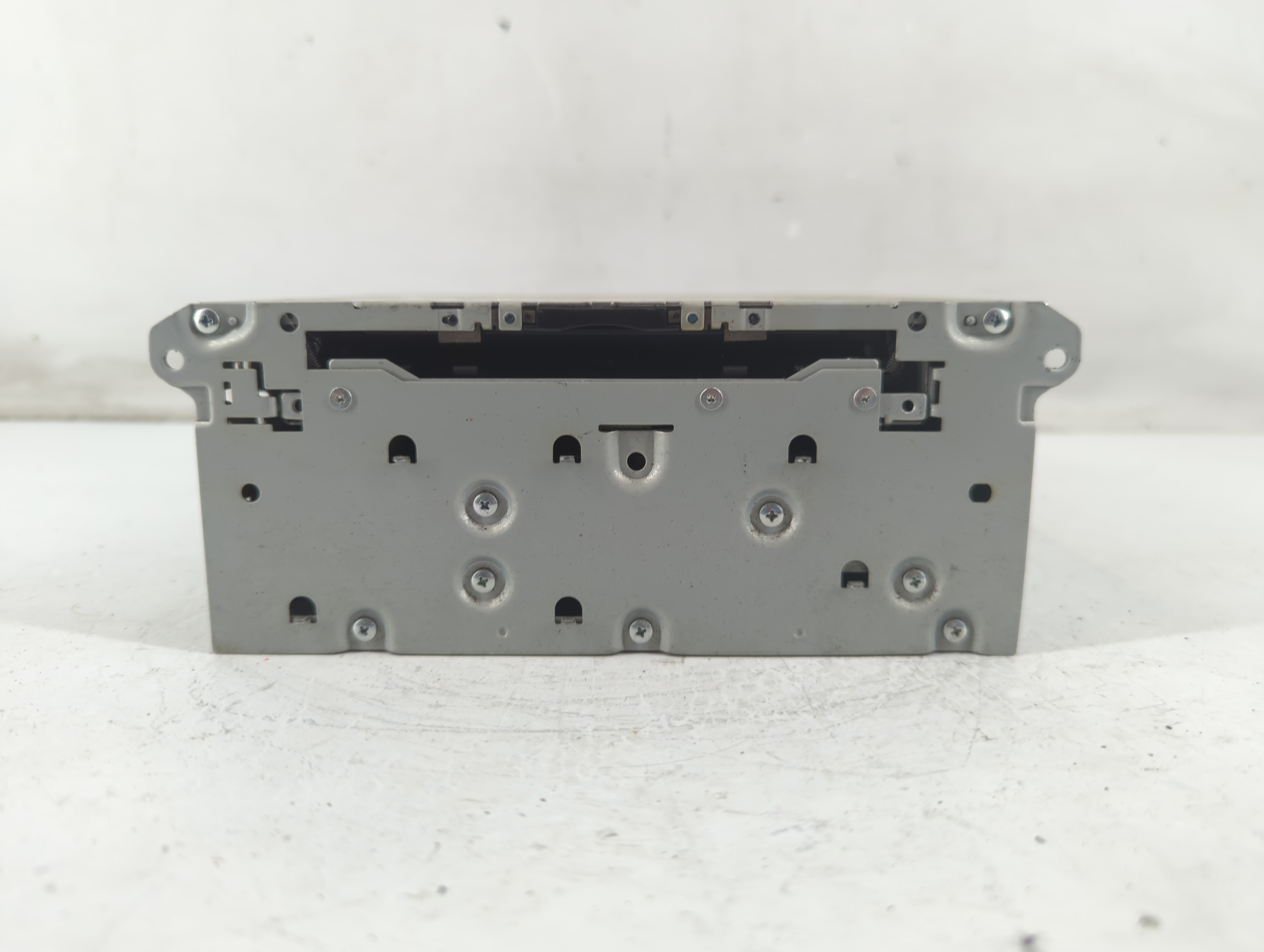 2016-2018 Infiniti Q50 Am Fm Cd Player Radio Receiver 1090090 - Oemusedautoparts1.com