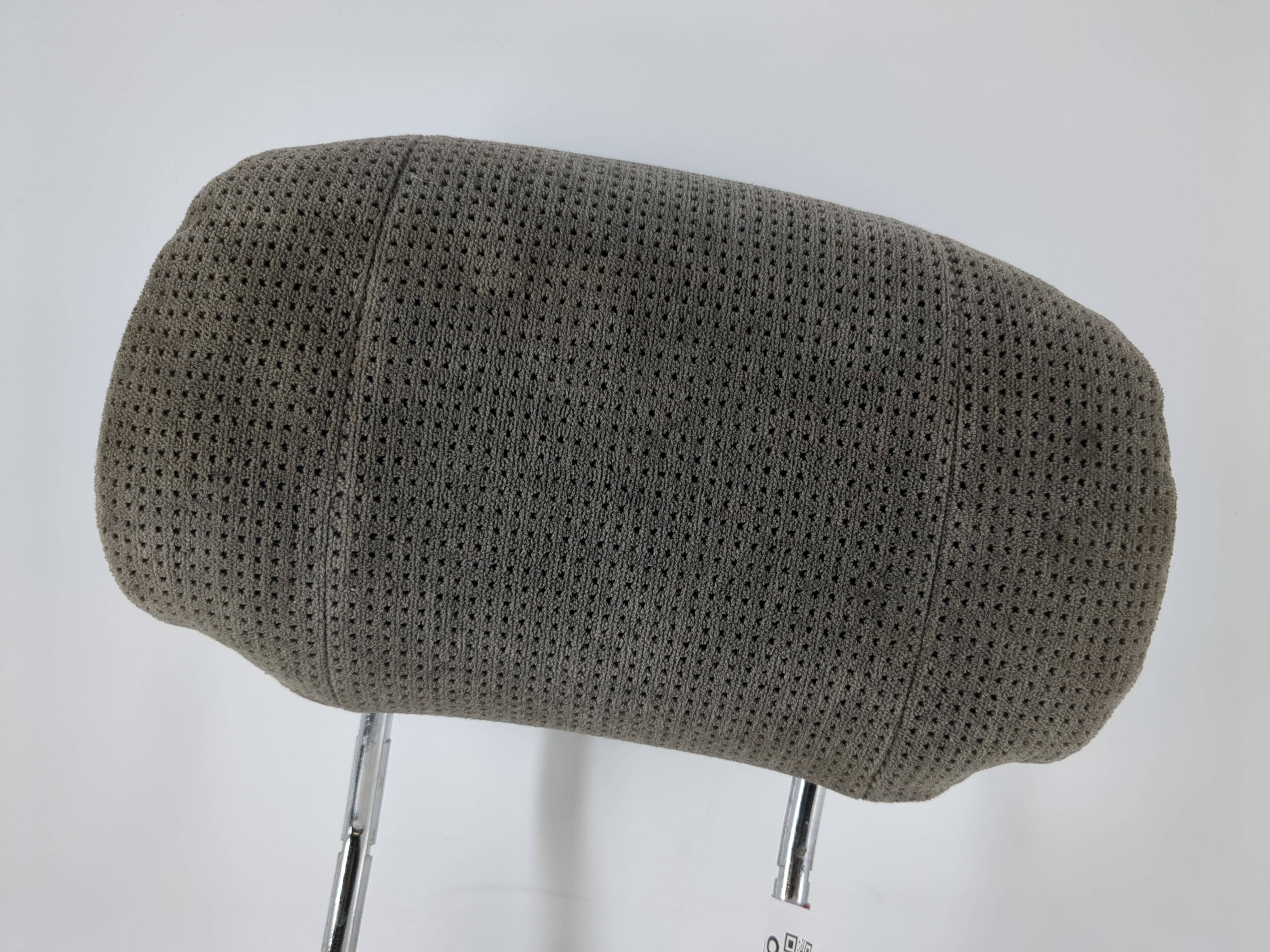 2002 Saturn Ls Headrest Head Rest Rear Center Seat Dark Gray 1090098 - Oemusedautoparts1.com