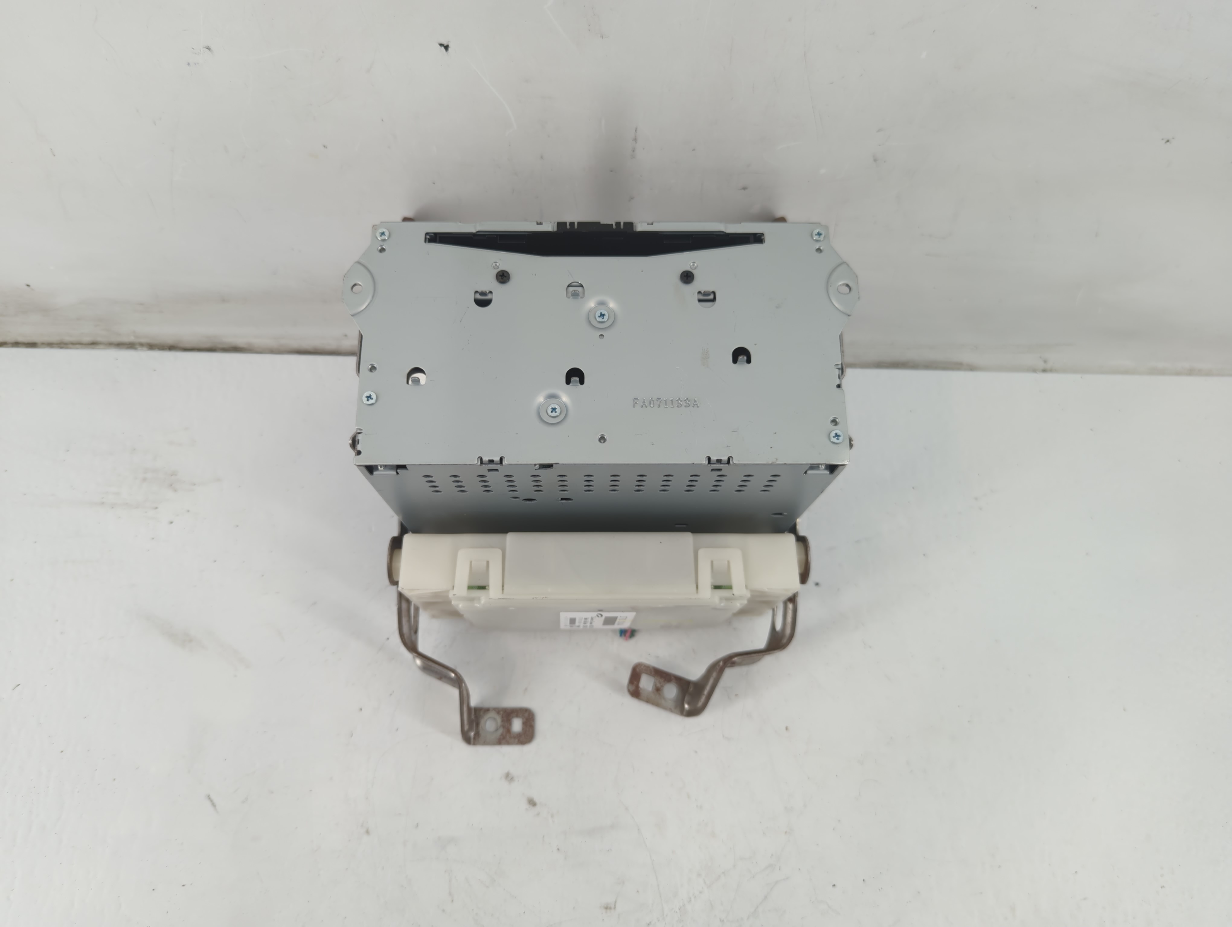 Picture of 2013-2014 Nissan Pathfinder Am Fm Cd Player Radio Receiver 1090184