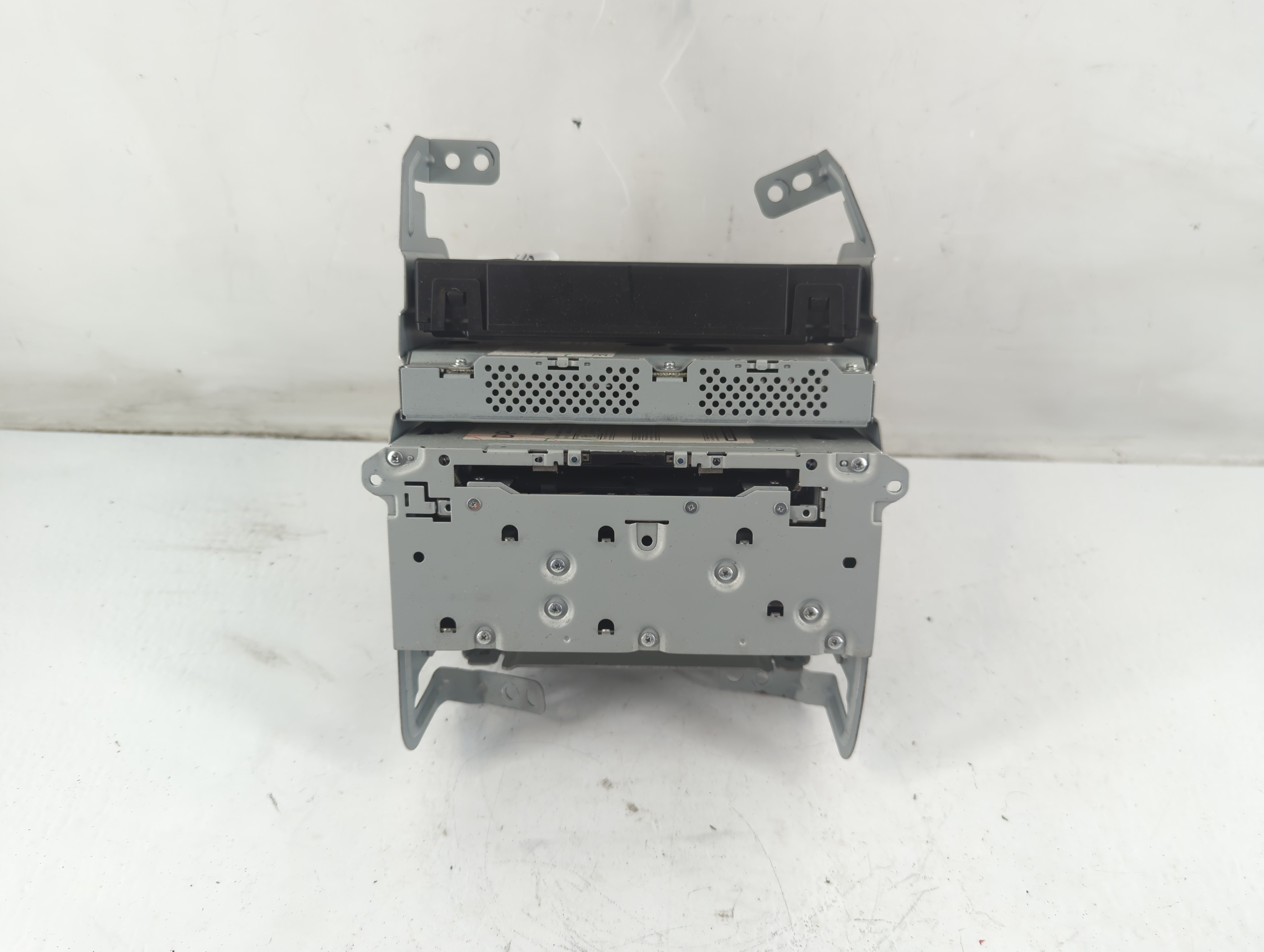 2014-2018 Infiniti Q50 Am Fm Cd Player Radio Receiver 1090187 - Oemusedautoparts1.com