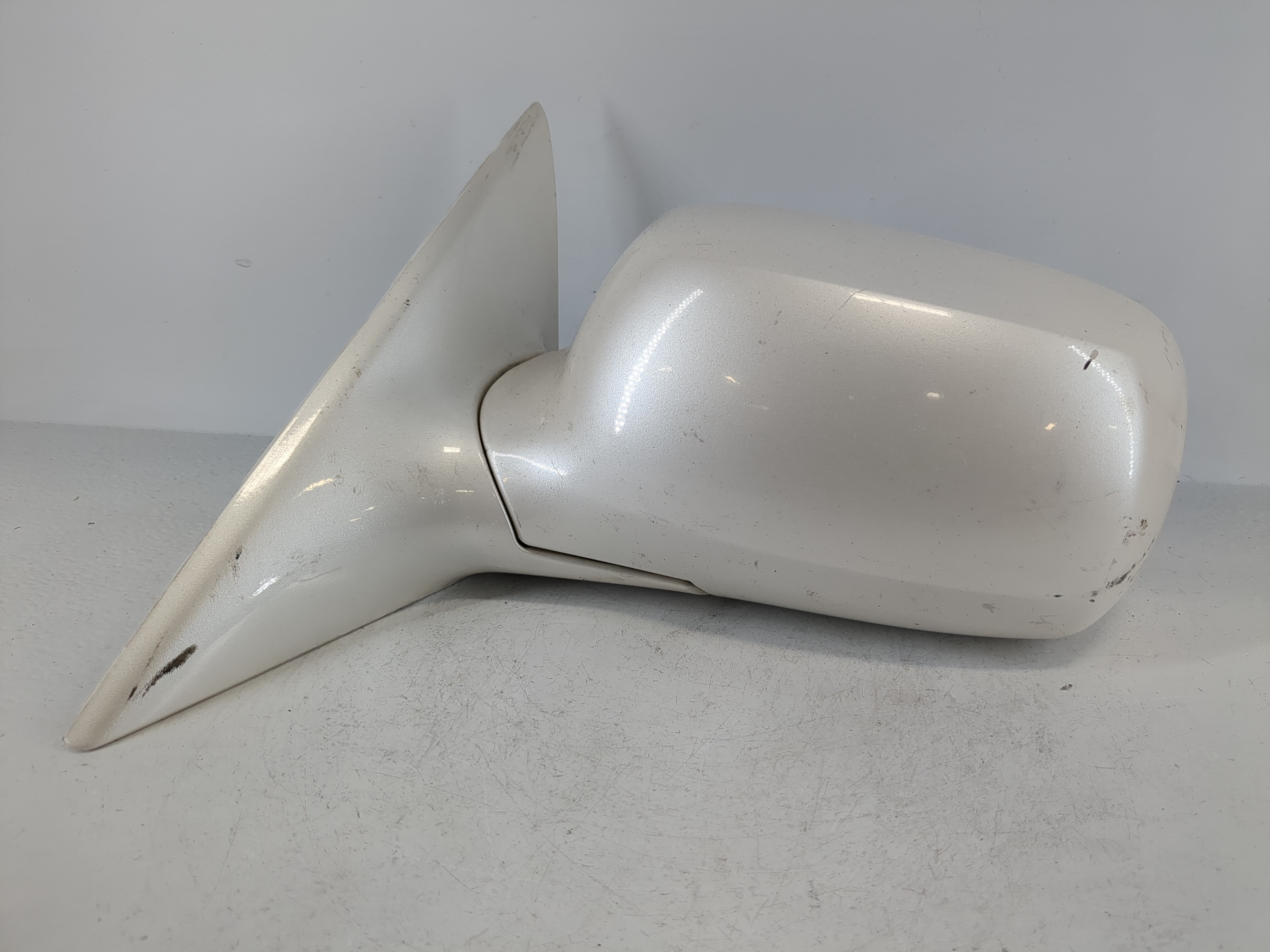 2006-2008 Cadillac Dts Driver Left Side View Power Door Mirror White 1090189 - Oemusedautoparts1.com