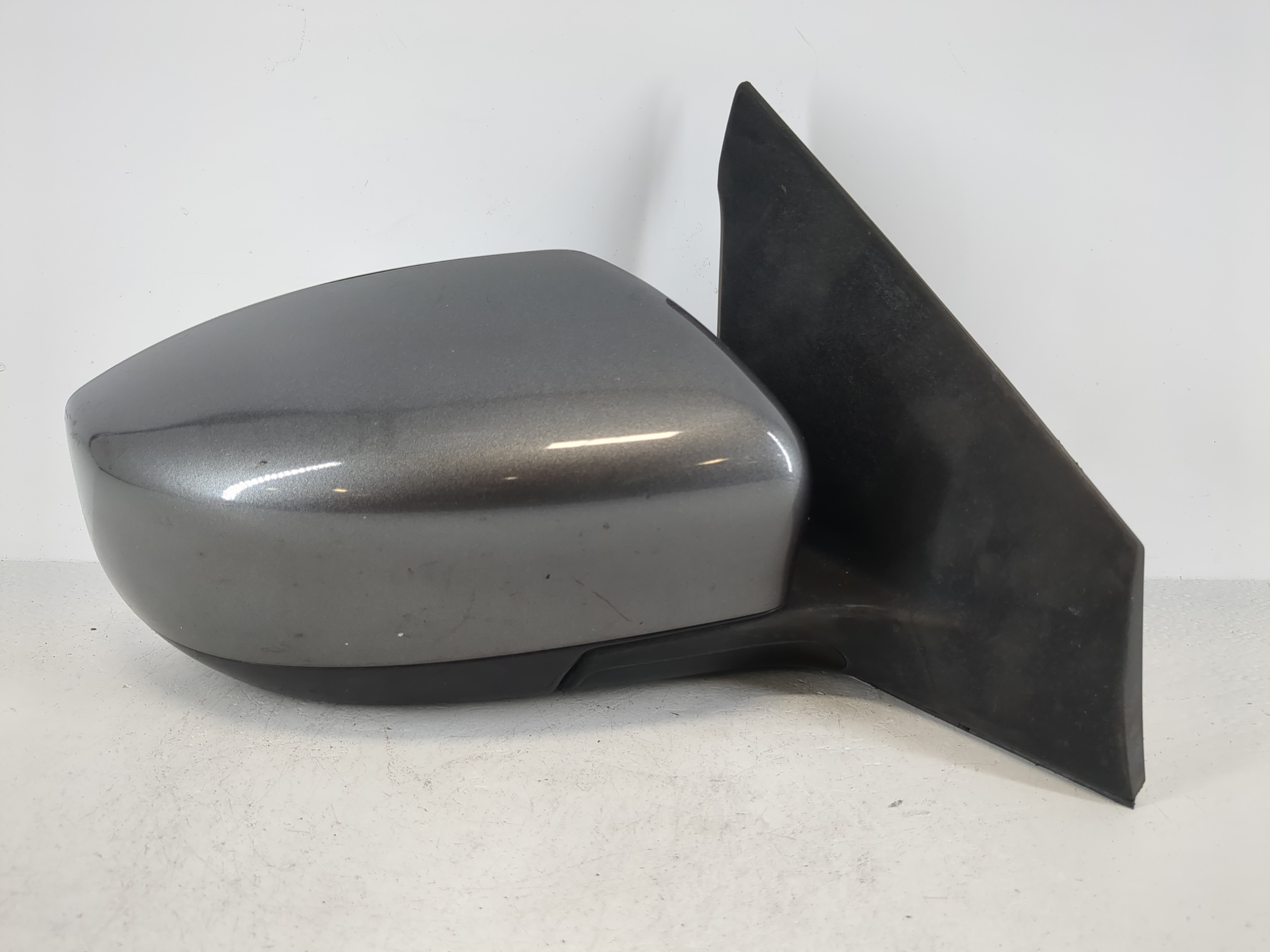2013-2015 Nissan Sentra Passenger Right Side View Power Door Mirror Gray 1090197 - Oemusedautoparts1.com