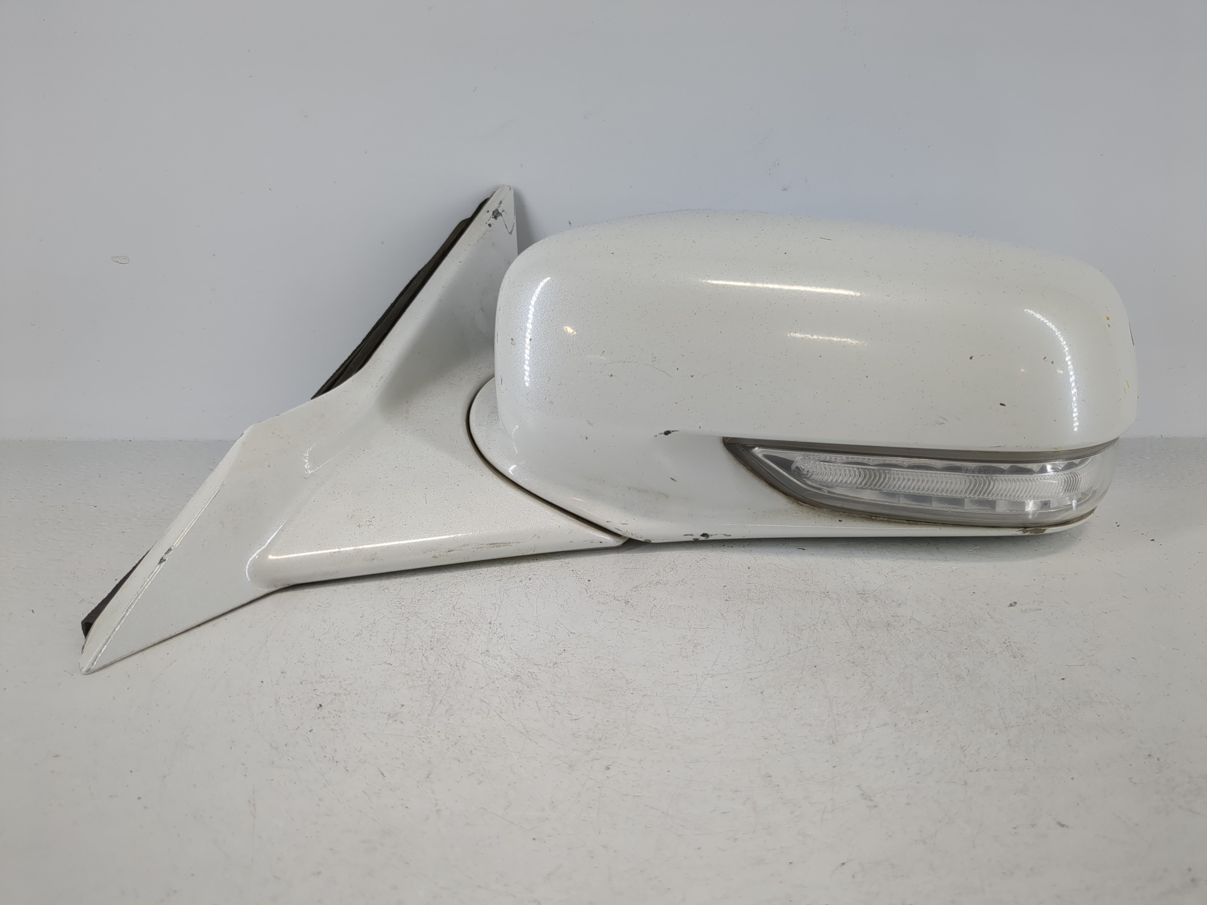 2009-2014 Acura Tl Driver Left Side View Power Door Mirror White 1090200 - Oemusedautoparts1.com