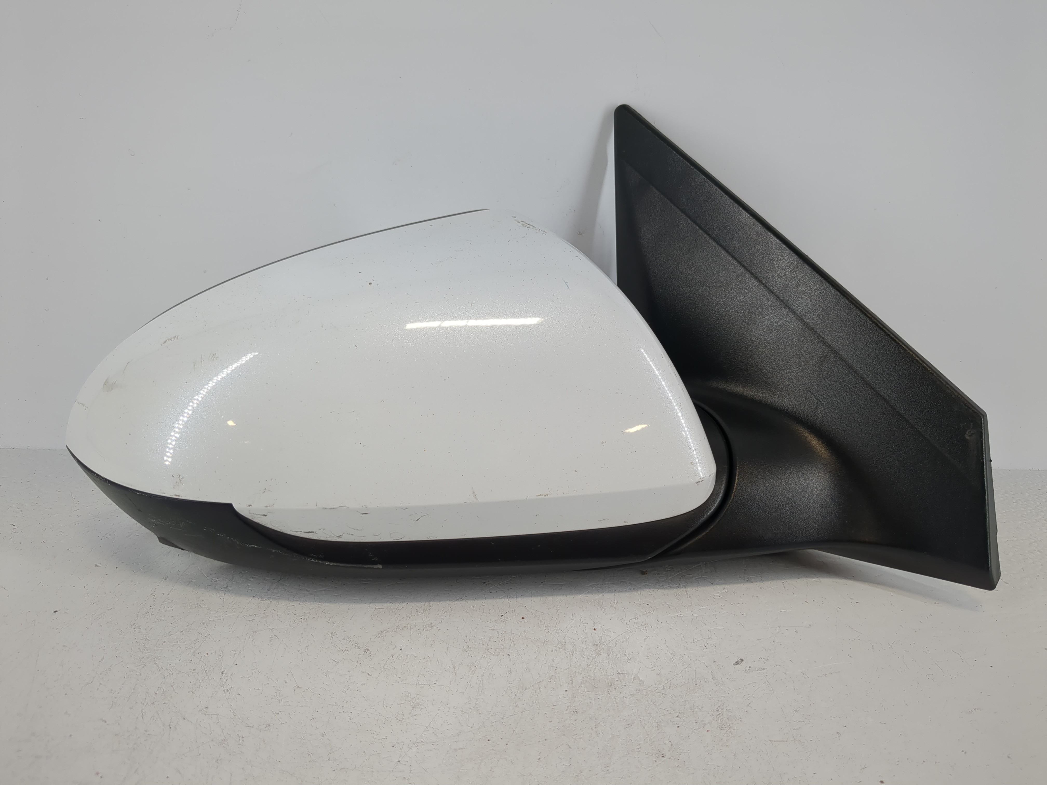 Picture of 2017-2018 Hyundai Elantra Passenger Right Side View Power Door Mirror 1090208
