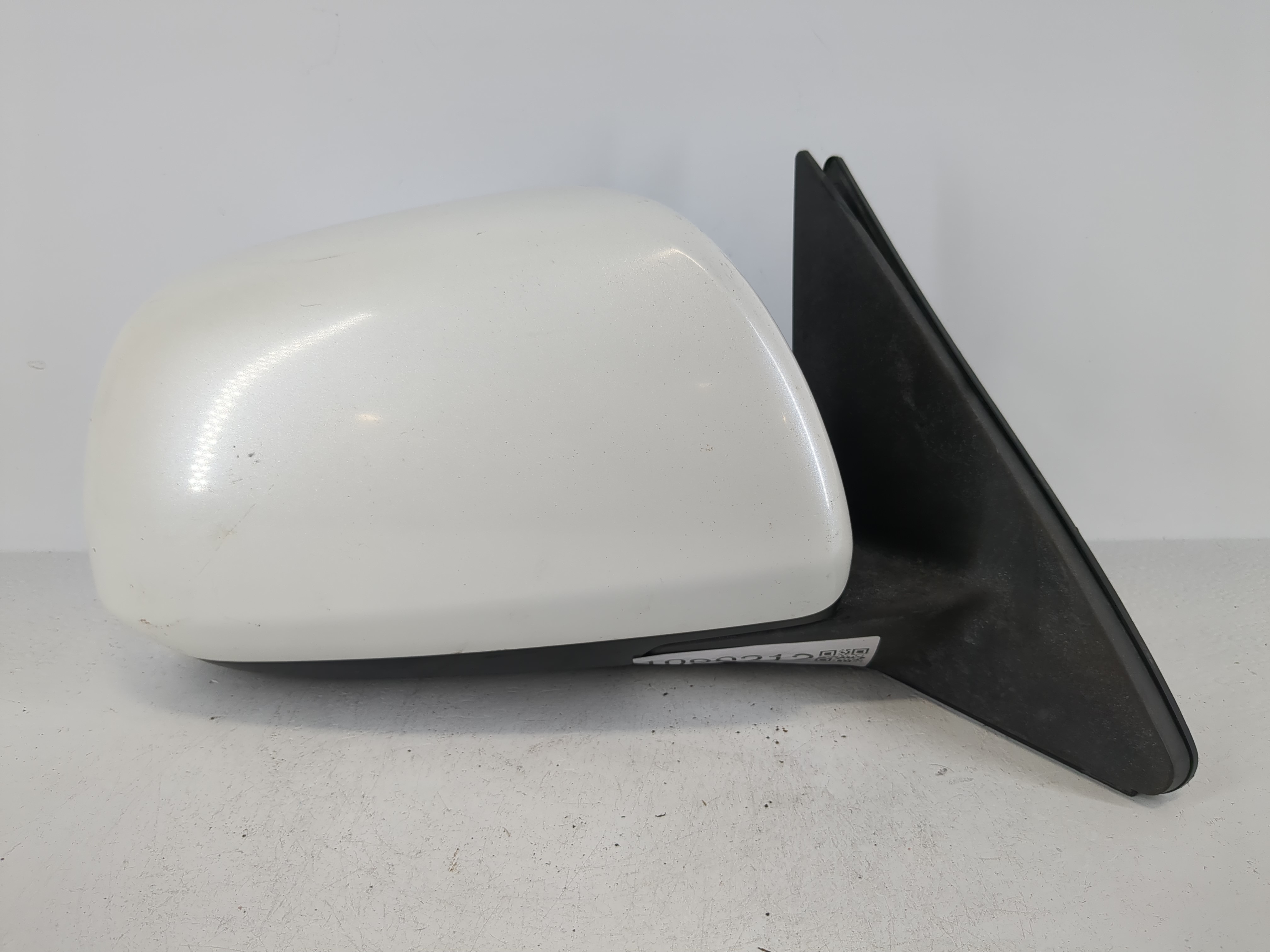 2008-2013 Toyota Highlander Passenger Right Side View Power Door Mirror 1090212 - Oemusedautoparts1.com