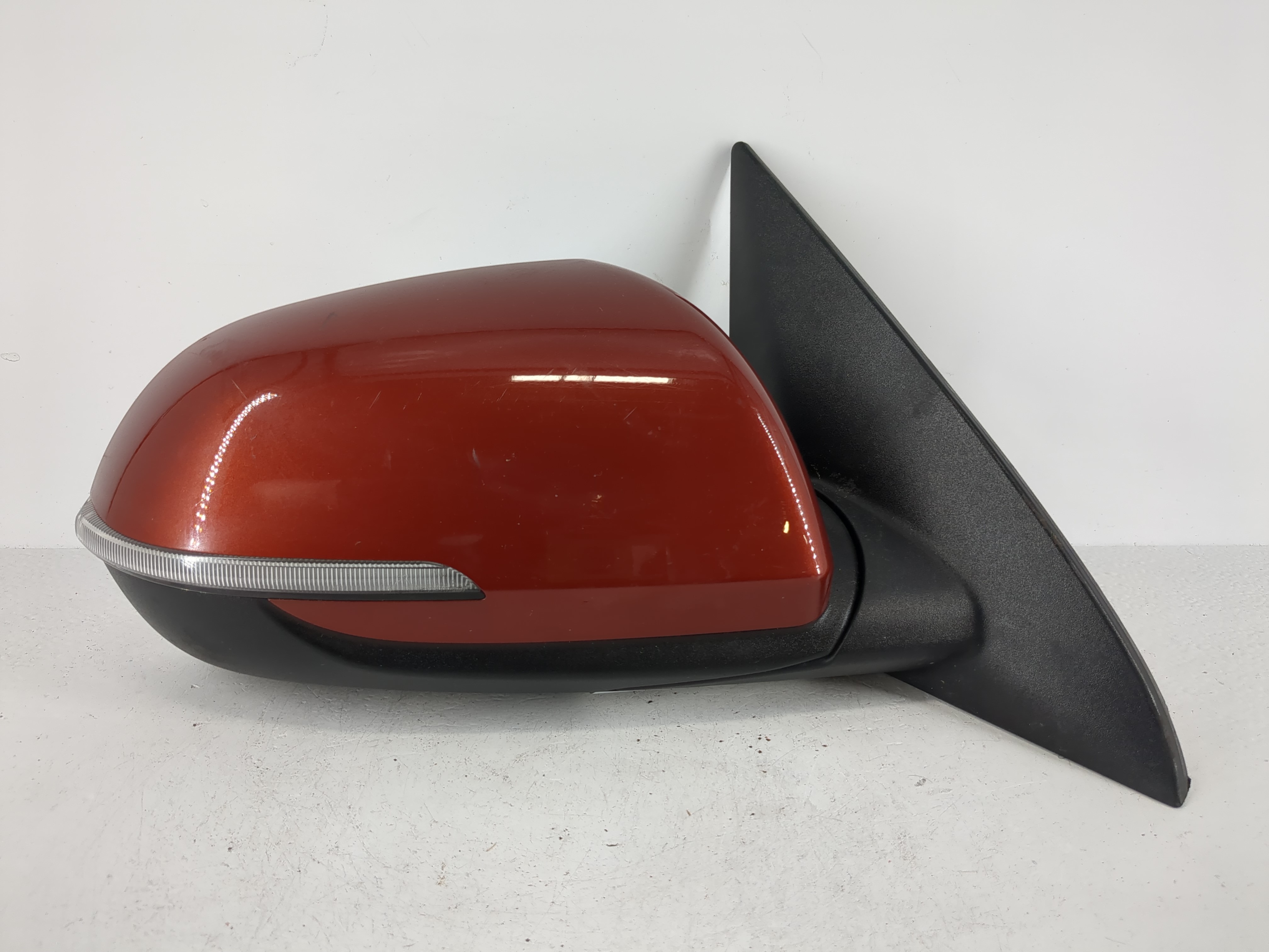 2021-2022 Kia Seltos Passenger Right Side View Power Door Mirror Red 1090213 - Oemusedautoparts1.com