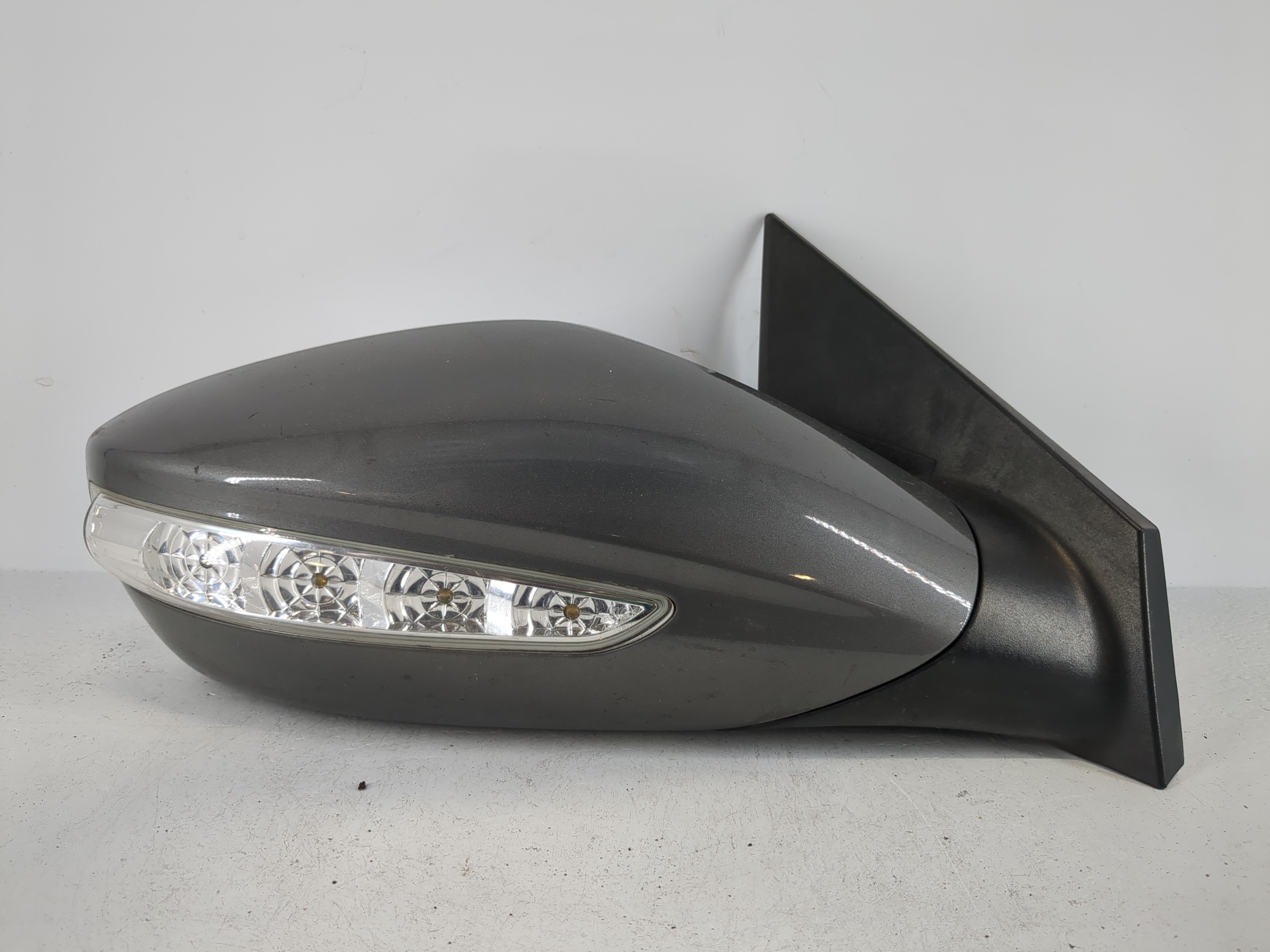 2011-2014 Hyundai Sonata Passenger Right Side View Power Door Mirror 1090237 - Oemusedautoparts1.com