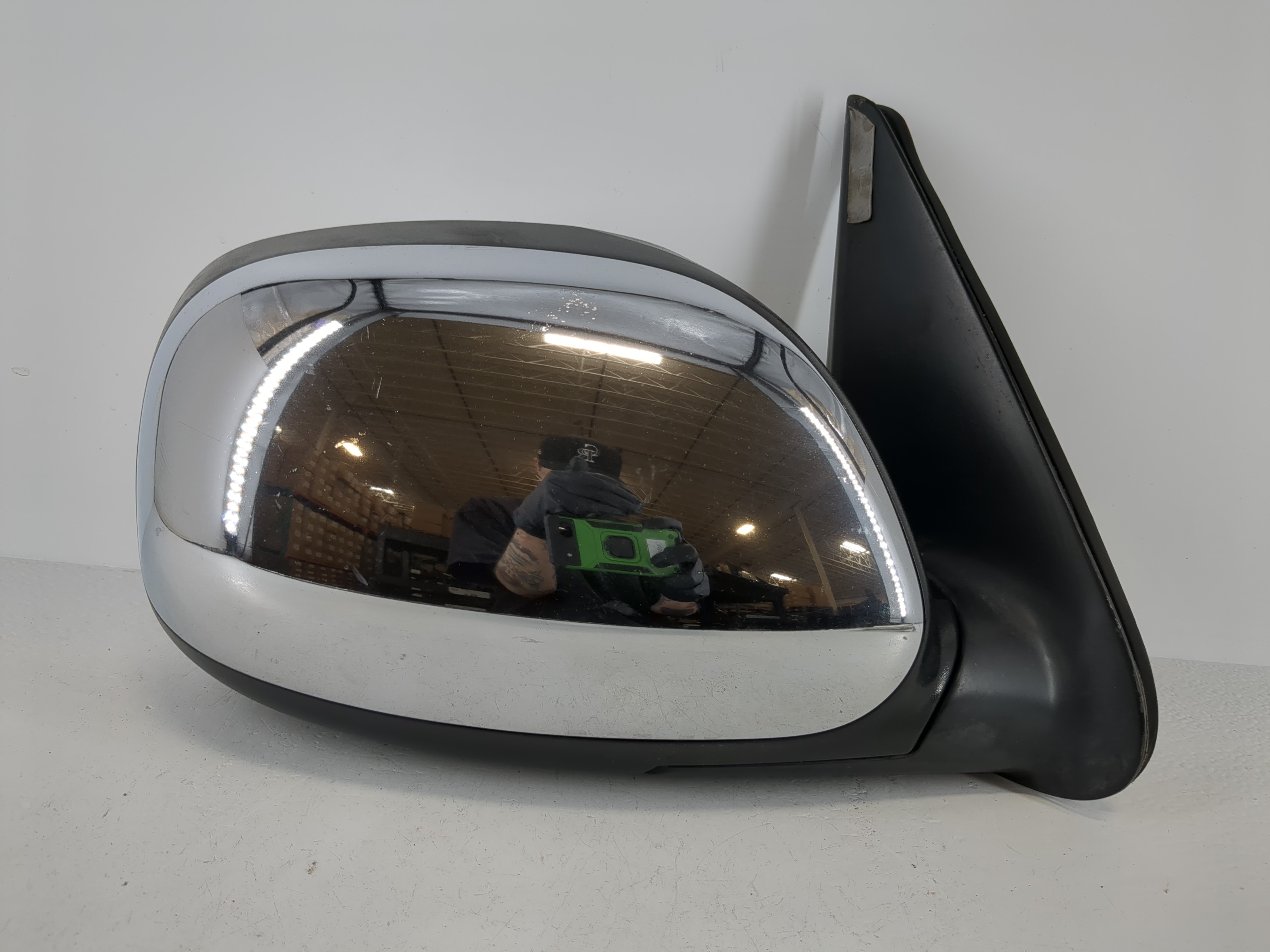 Picture of Driver Left Side View Power Door Mirror 1090241