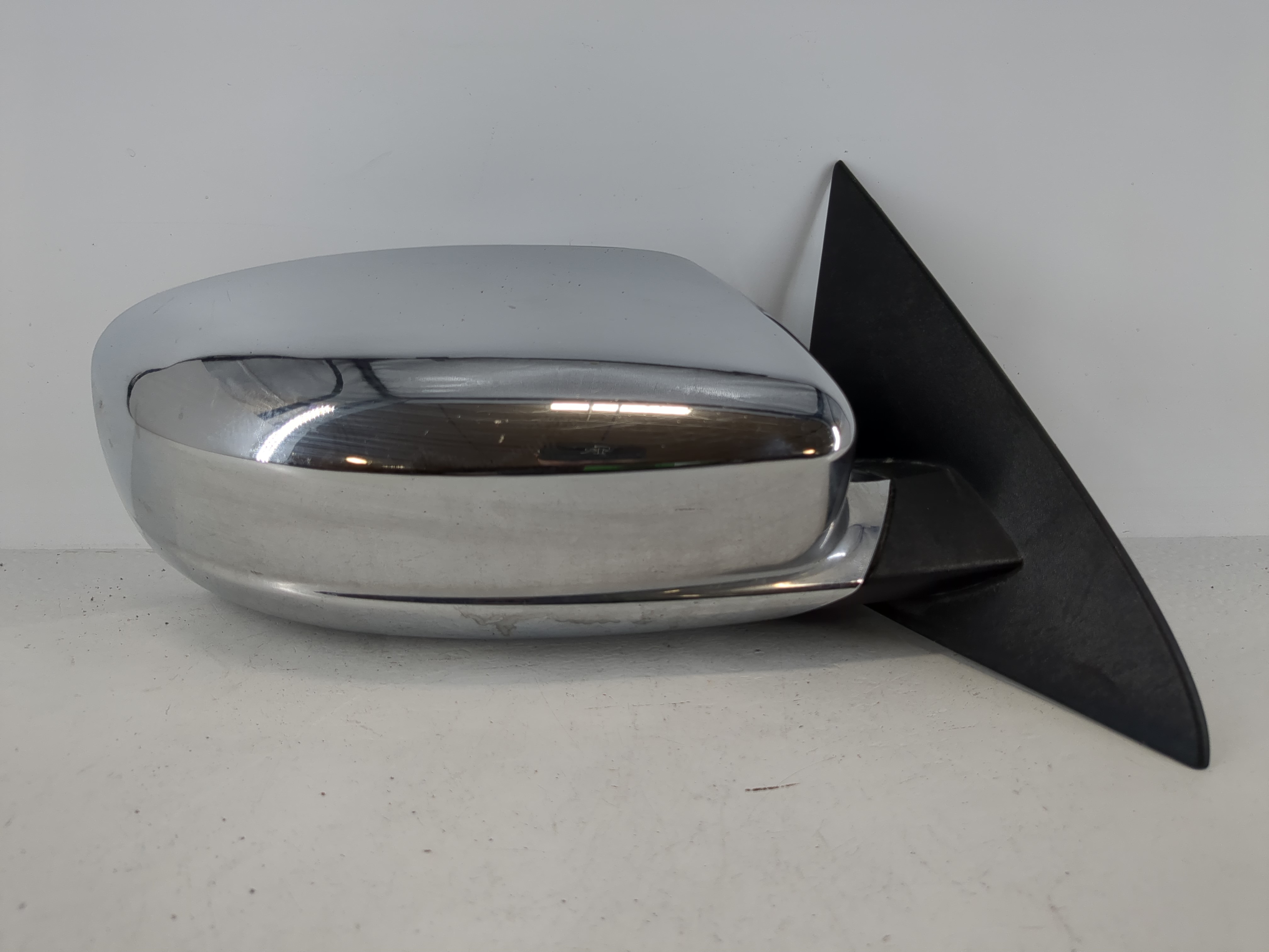 2011-2014 Chrysler 200 Passenger Right Side View Power Door Mirror 1090263 - Oemusedautoparts1.com