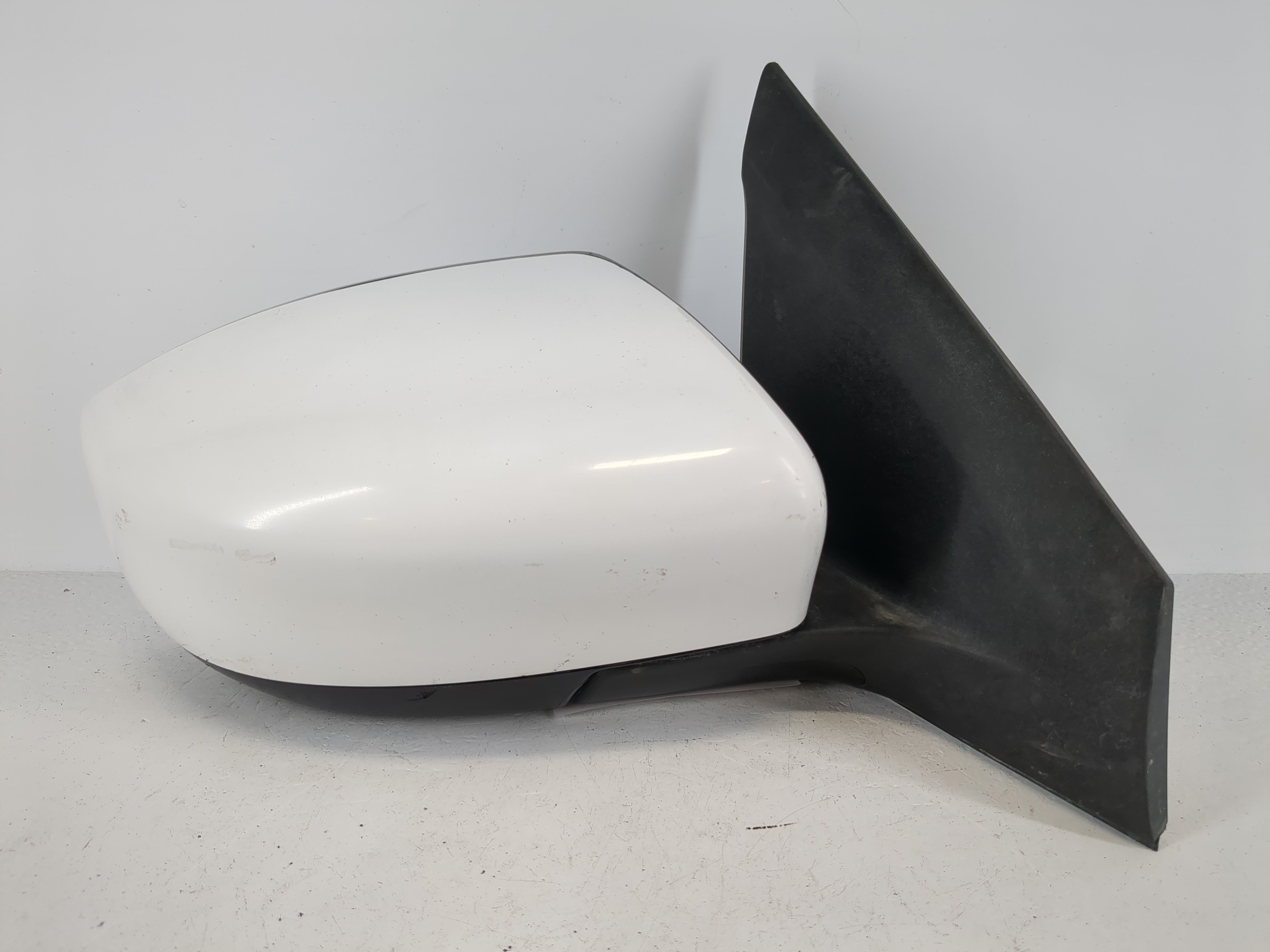2013-2015 Nissan Sentra Passenger Right Side View Power Door Mirror 1090266 - Oemusedautoparts1.com