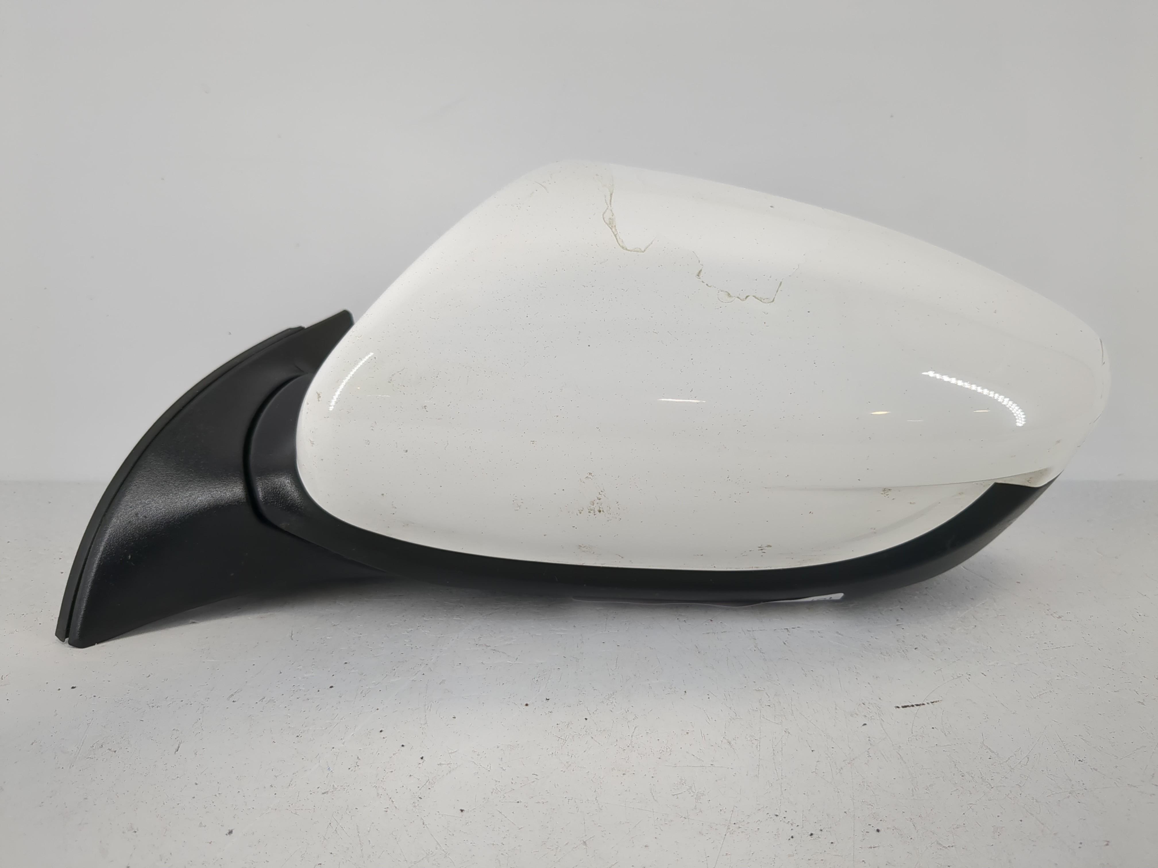 Kia Forte Driver Left Side View Power Door Mirror White 1090269 - Oemusedautoparts1.com