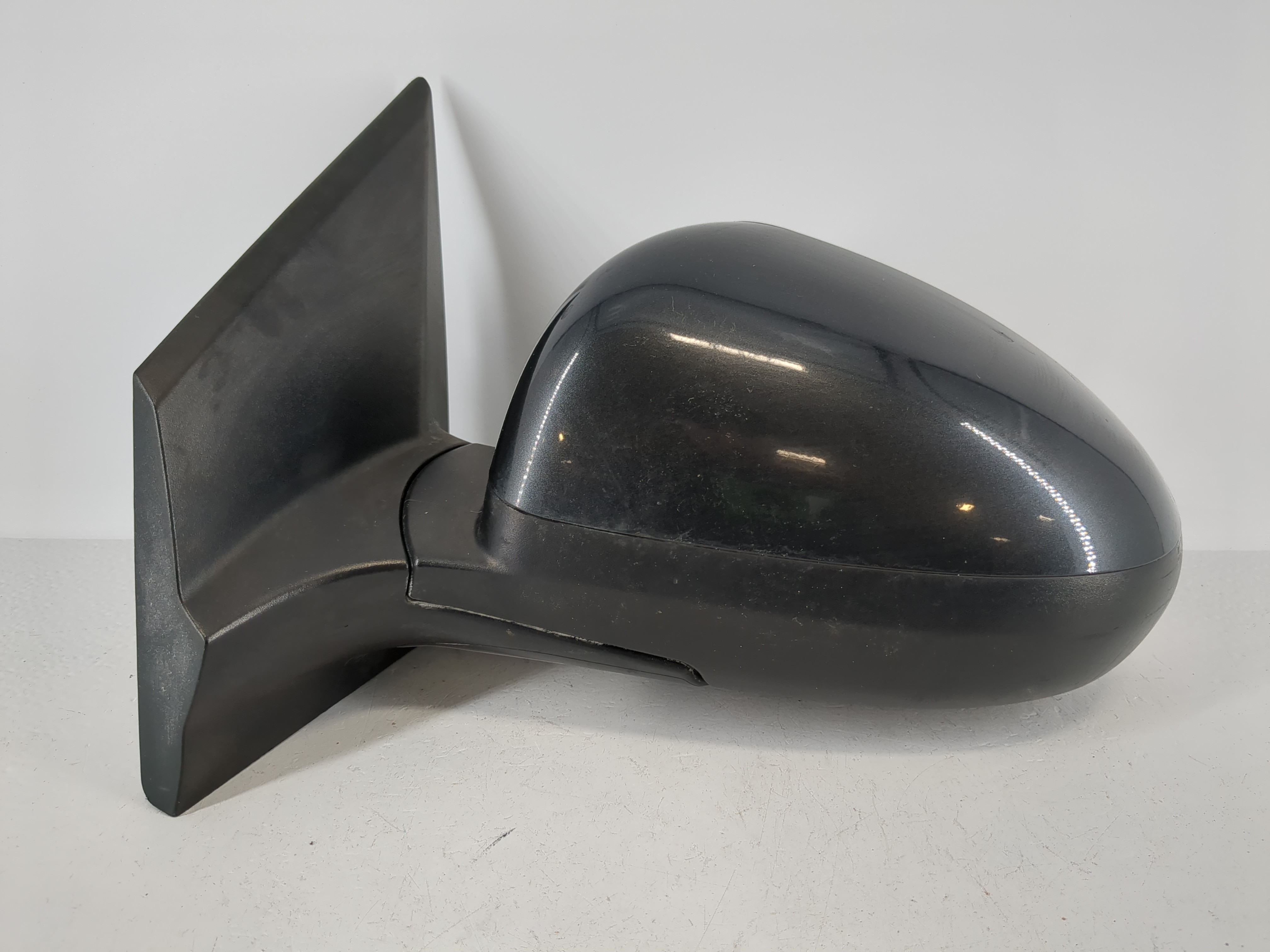 2013-2014 Chevrolet Sonic Driver Left Side View Power Door Mirror Black 1090297 - Oemusedautoparts1.com