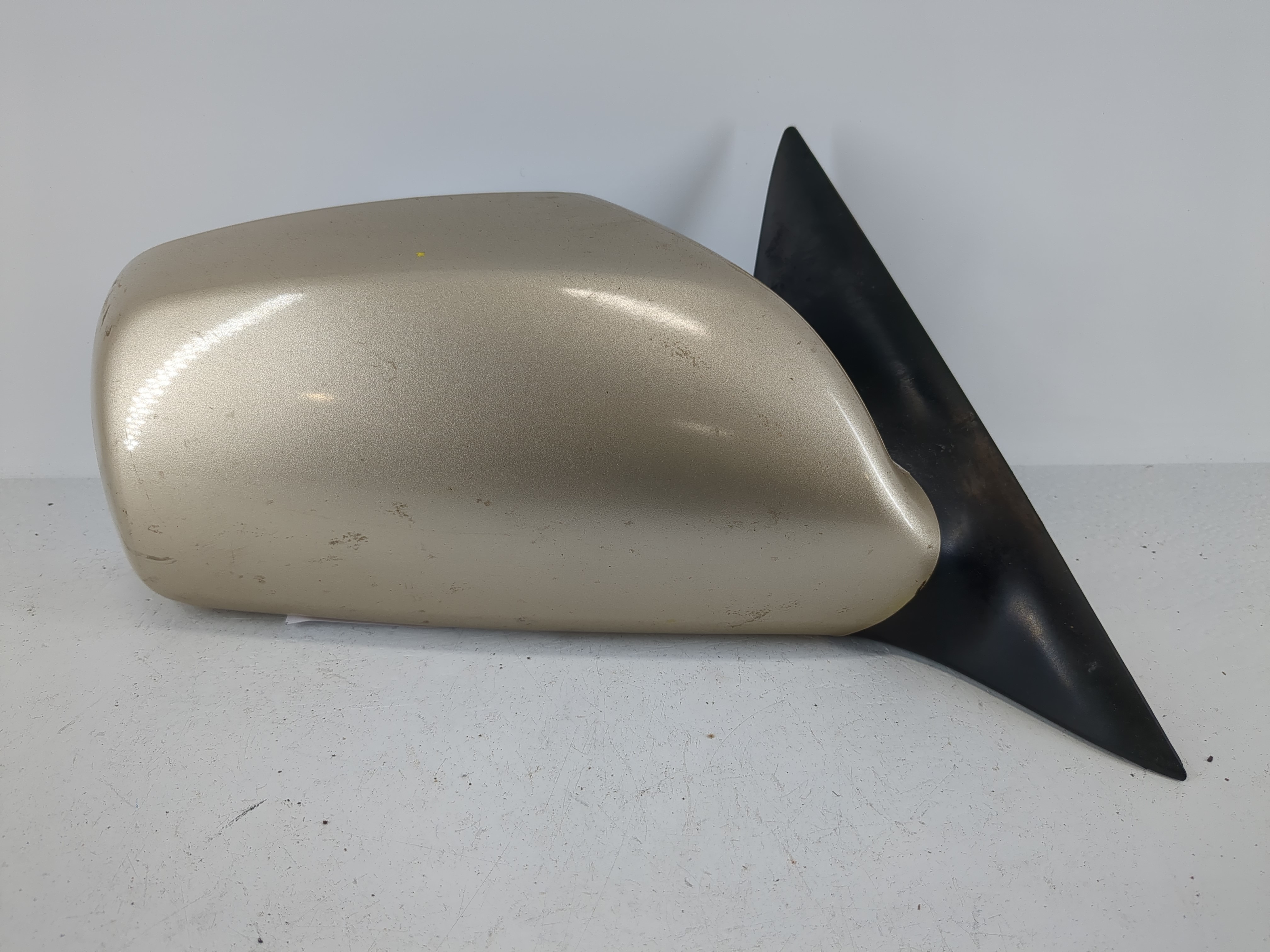 2007-2011 Toyota Camry Driver Left Side View Power Door Mirror Beige 1090332 - Oemusedautoparts1.com