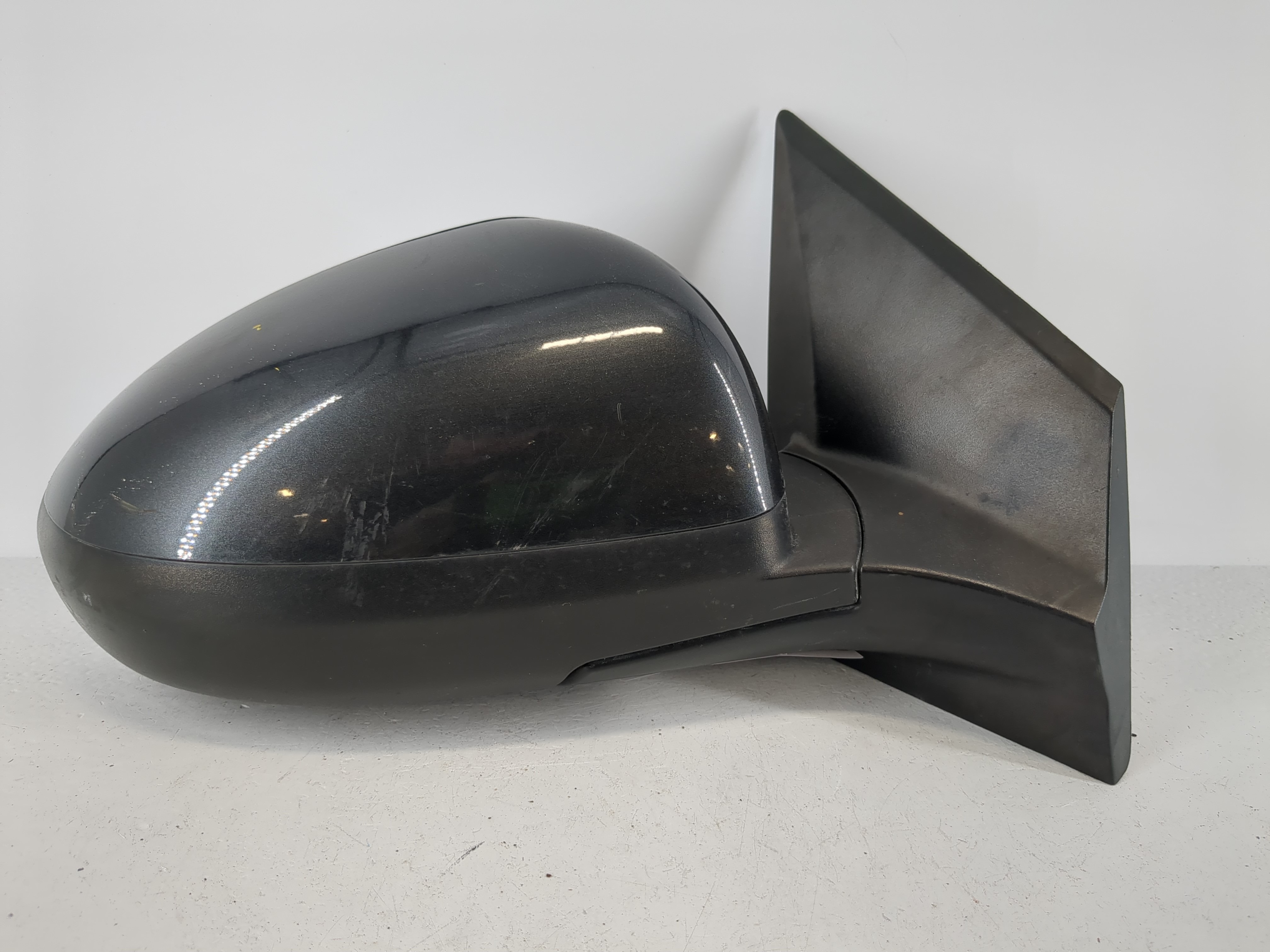 2013-2014 Chevrolet Sonic Passenger Right Side View Power Door Mirror 1090337 - Oemusedautoparts1.com
