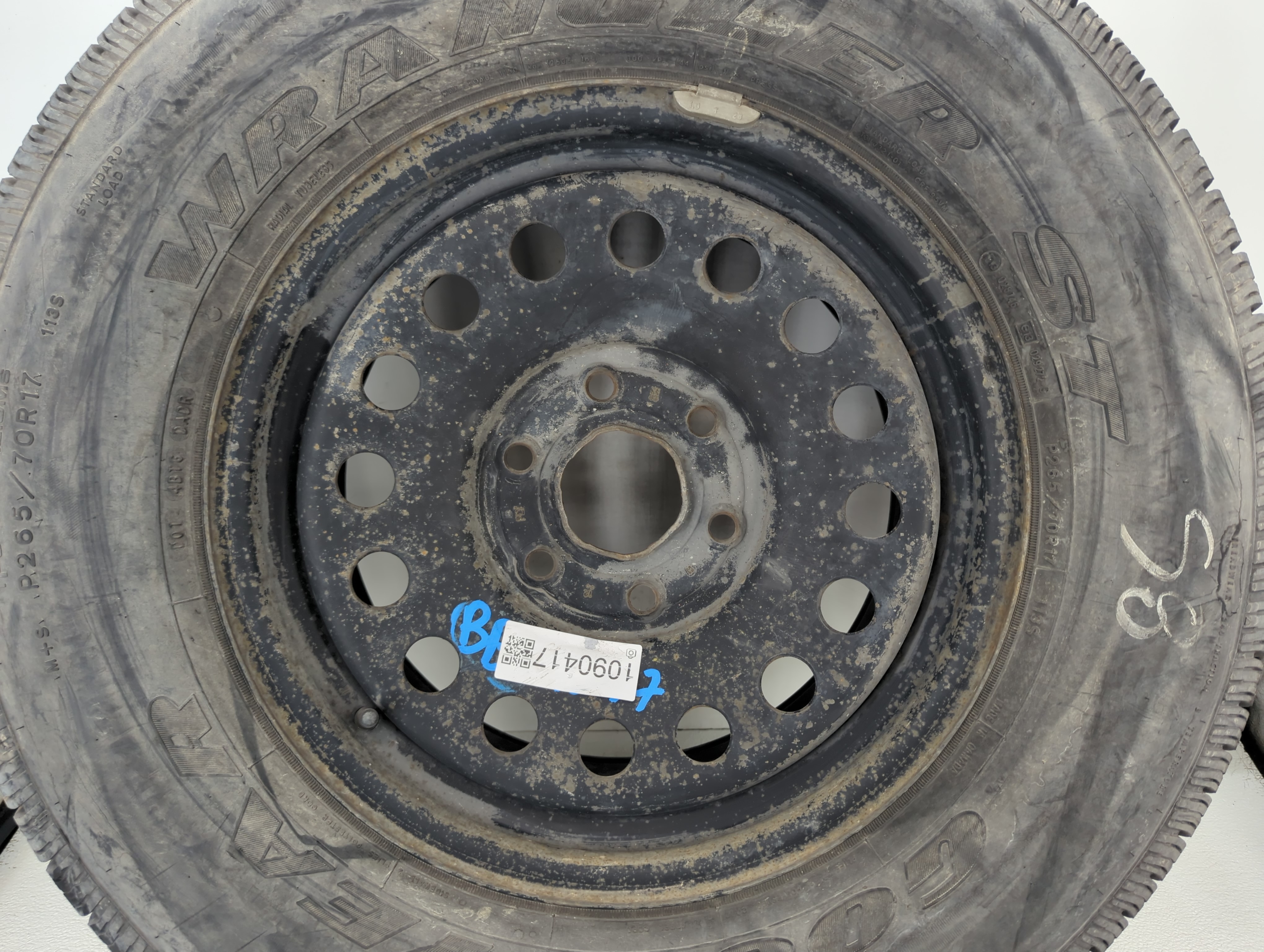 Picture of 2007-2014 Gmc Yukon Xl 1500 Spare Donut Tire Wheel Rim Oem 1090417