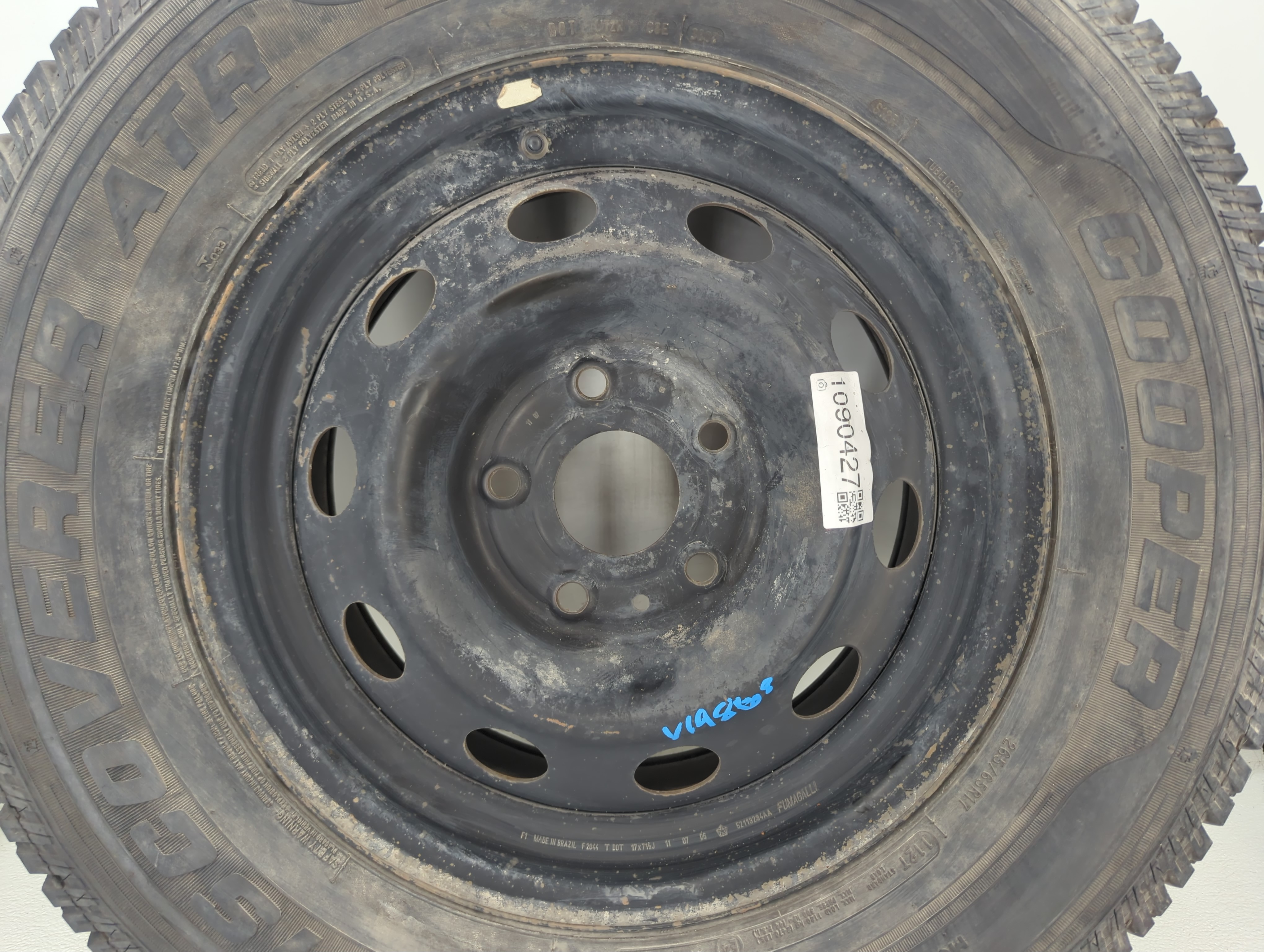 Picture of 2004-2009 Dodge Durango Spare Donut Tire Wheel Rim Oem 1090427
