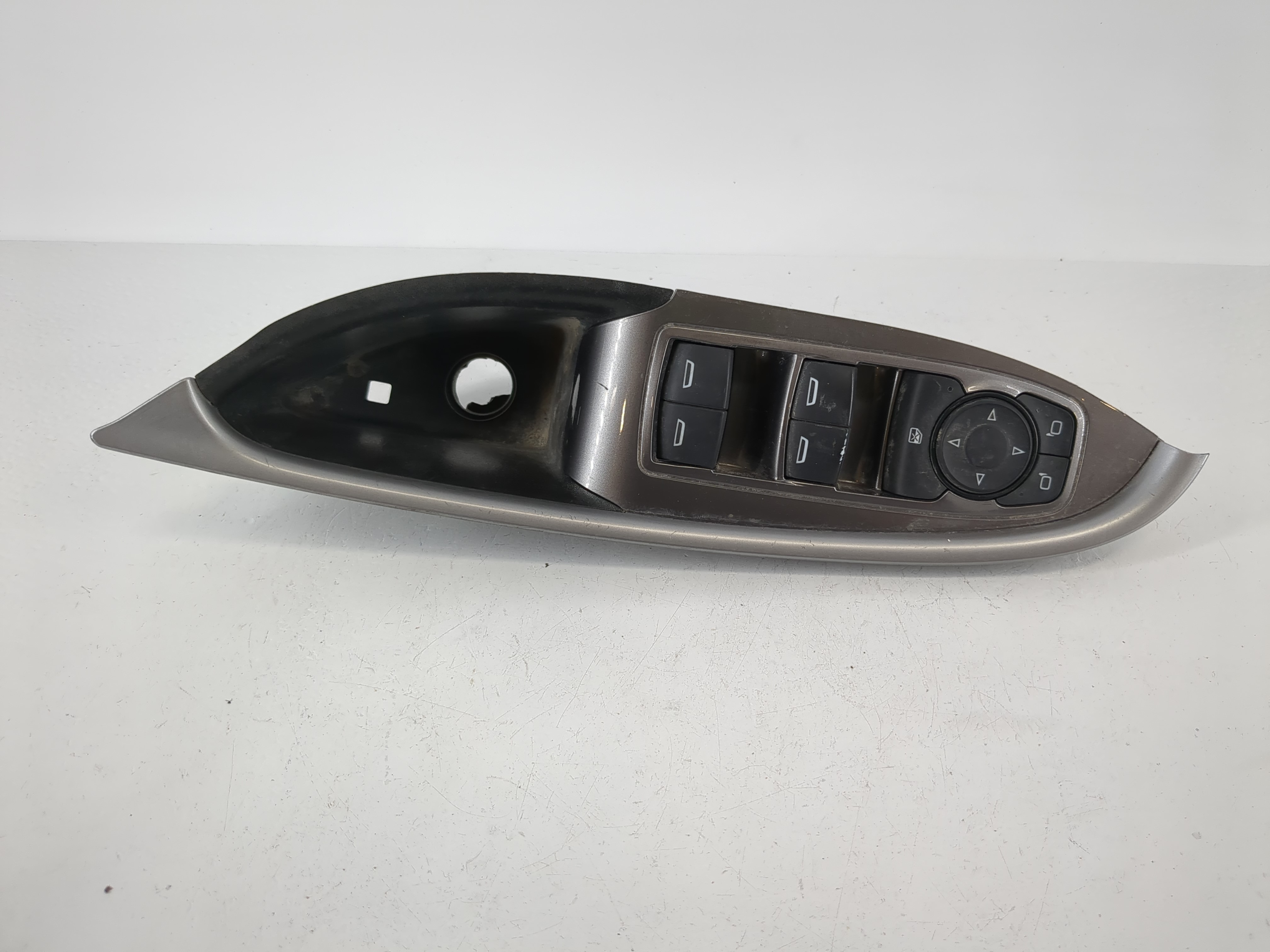 2016-2021 Chevrolet Malibu Driver Left Door Master Power Window Switch 1090440 - Oemusedautoparts1.com