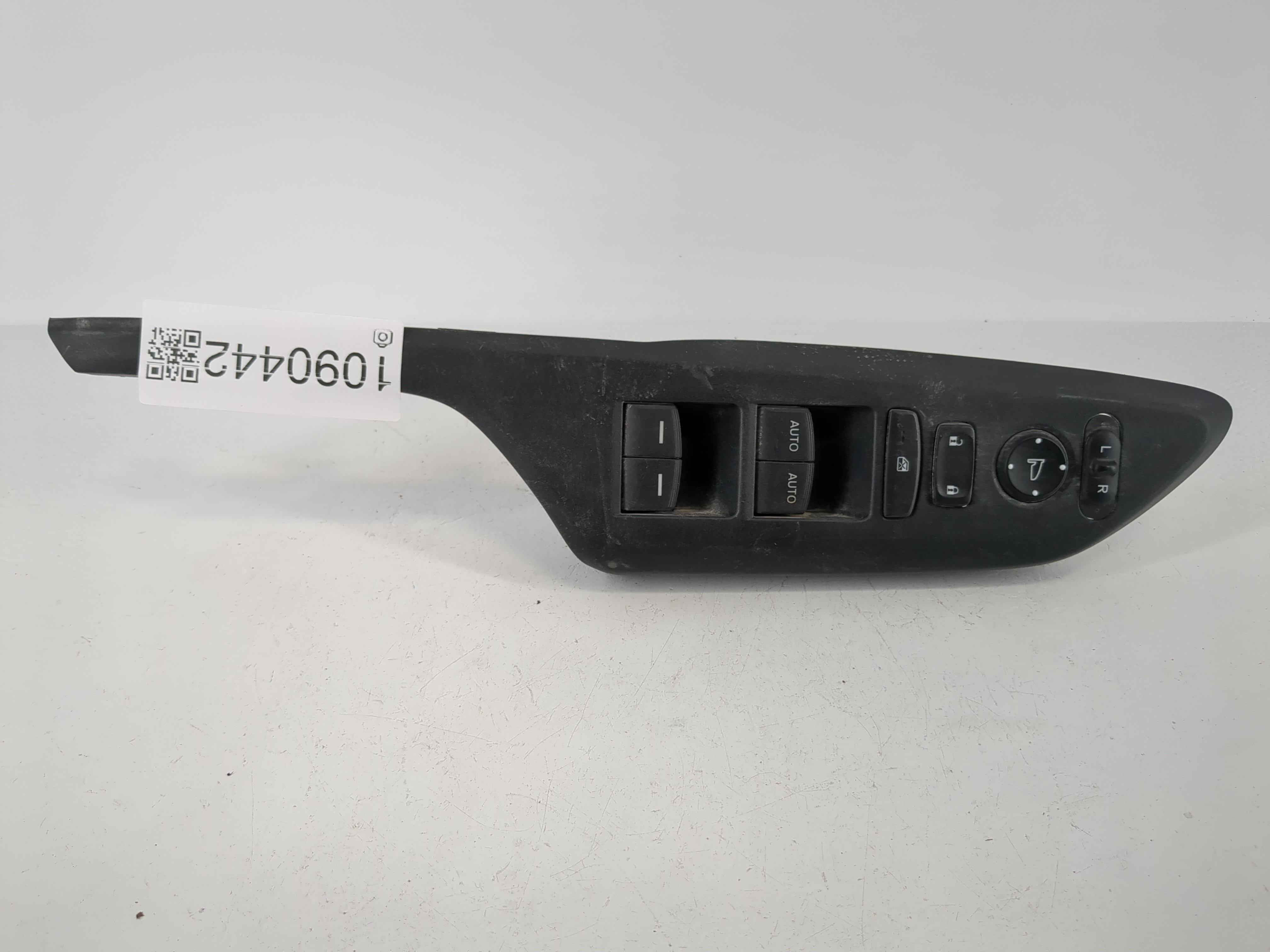 2016-2021 Honda Civic Driver Left Door Master Power Window Switch 1090442 - Oemusedautoparts1.com