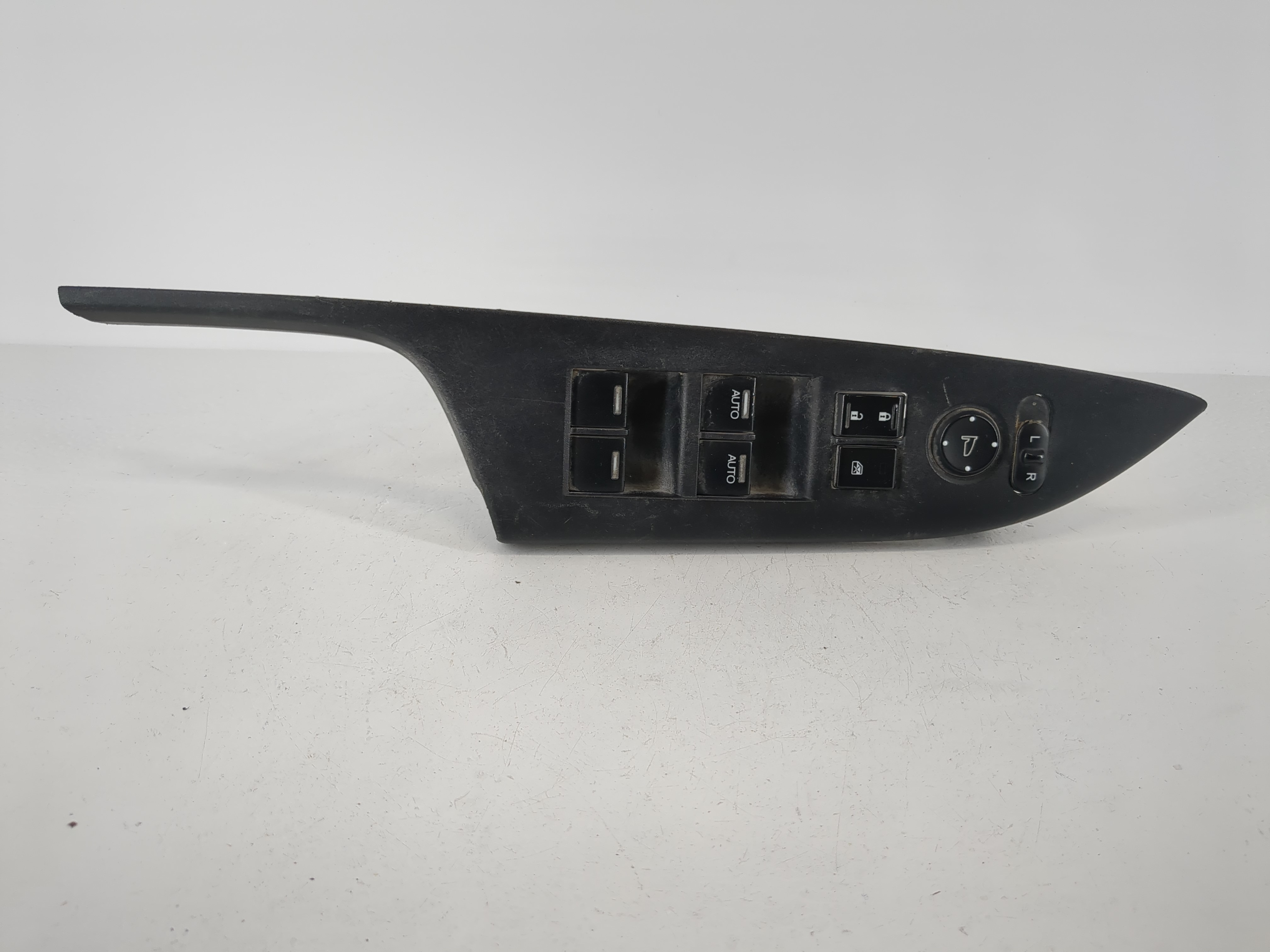 2013-2017 Honda Accord Driver Left Door Master Power Window Switch 1090444 - Oemusedautoparts1.com