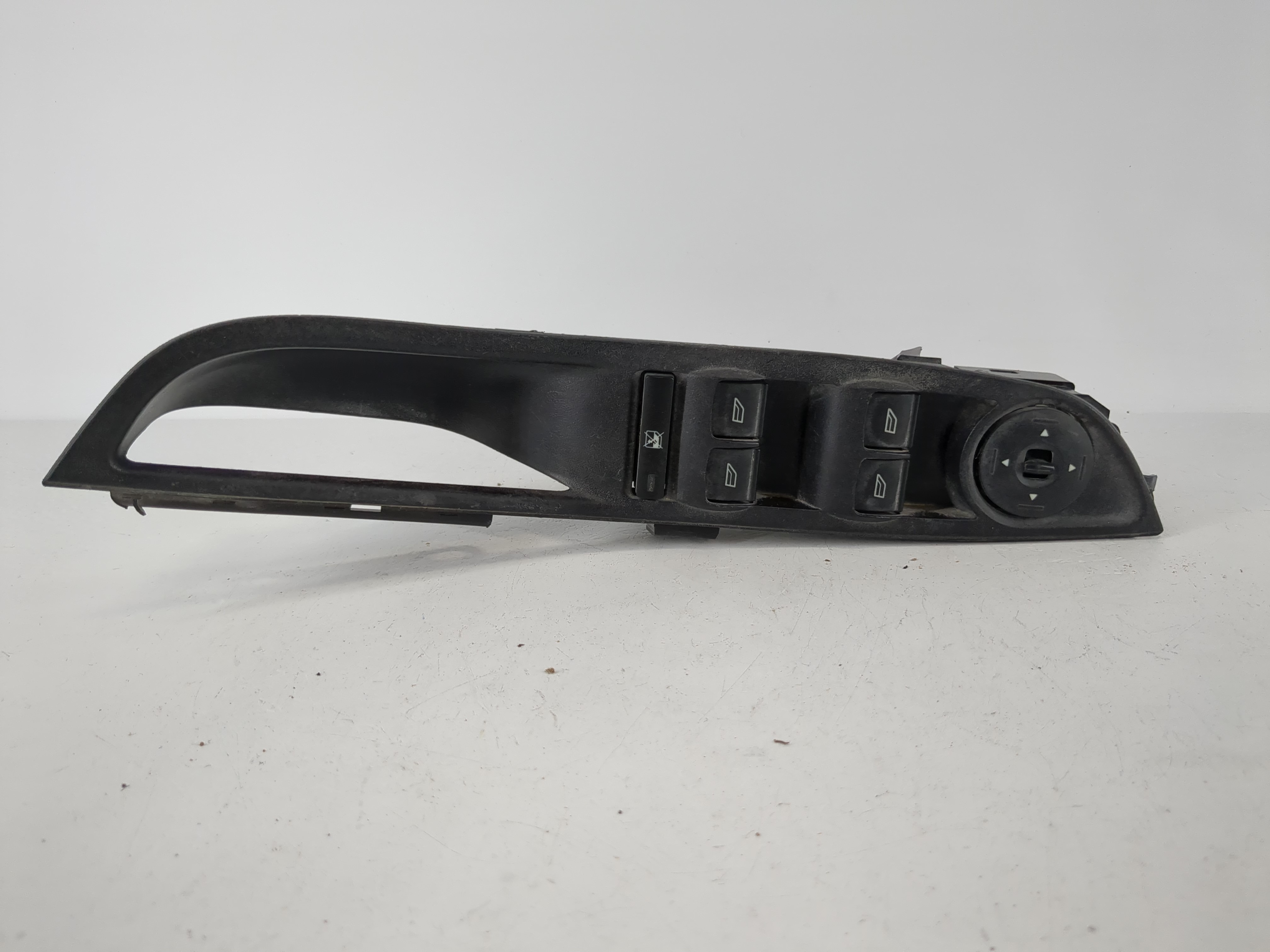 Picture of 2012-2018 Ford Focus Driver Left Door Master Power Window Switch 1090458