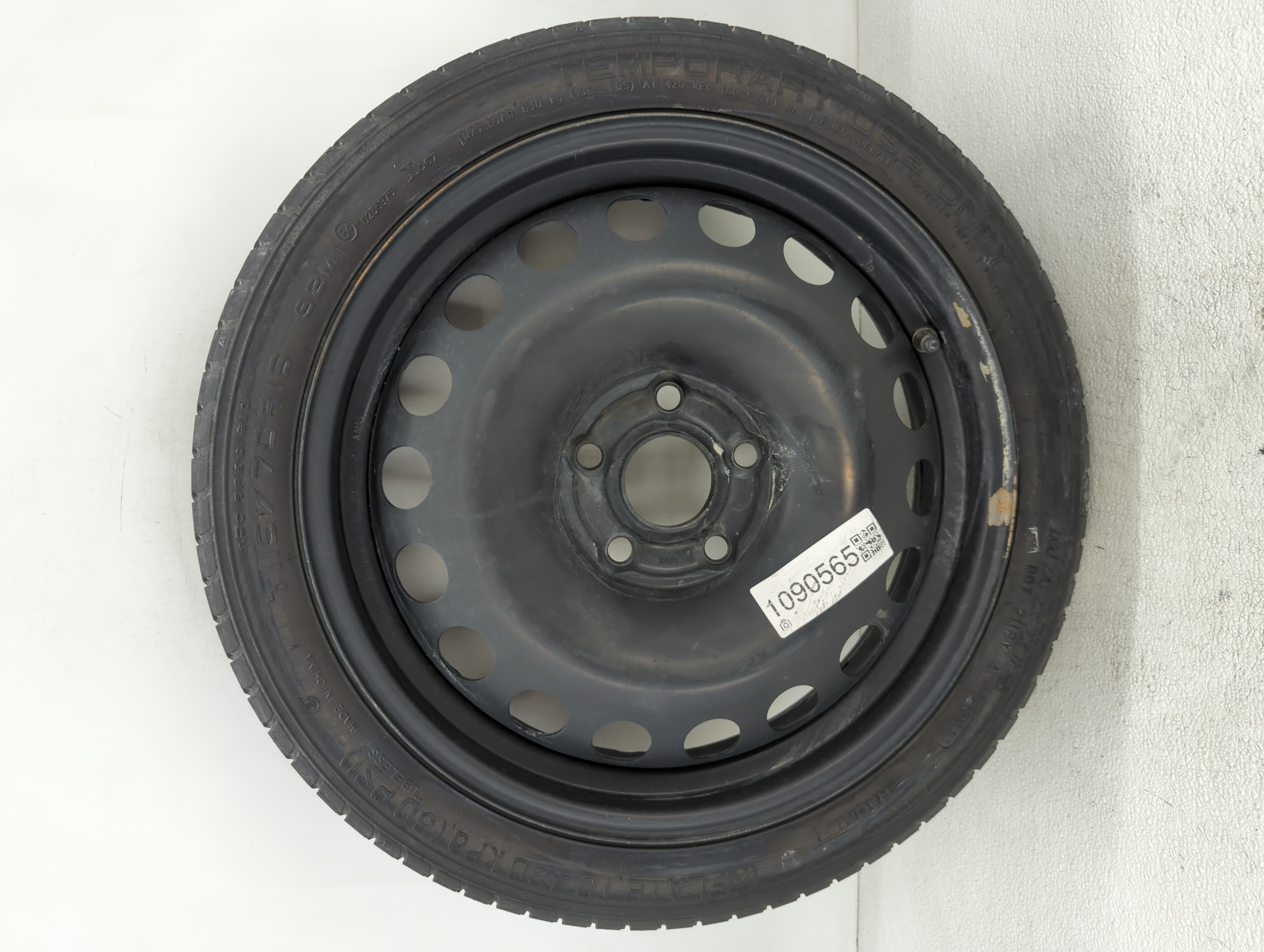 Picture of Hyundai Sonata Spare Donut Tire Wheel Rim Oem 1090565