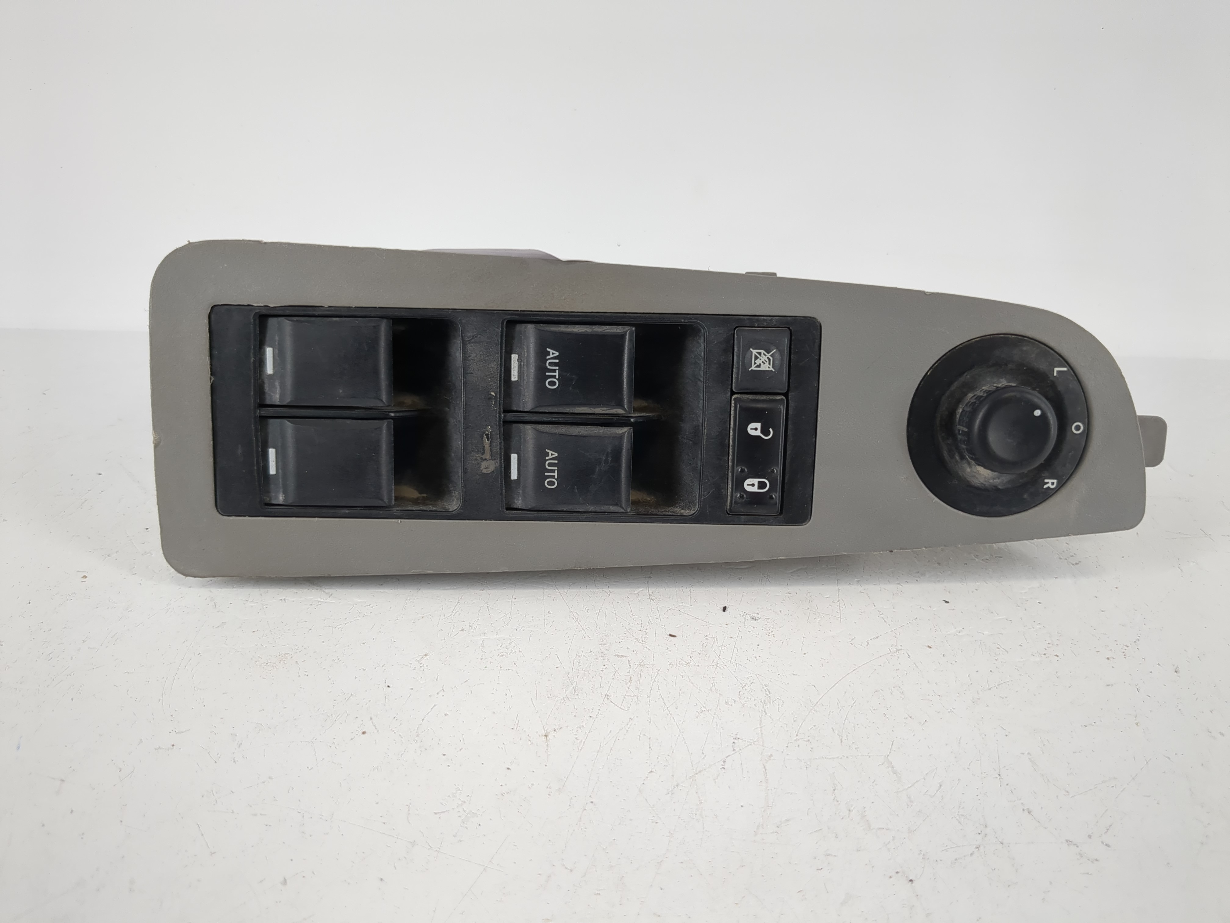Picture of 2006-2010 Chrysler 300 Driver Left Door Master Power Window Switch 1090604