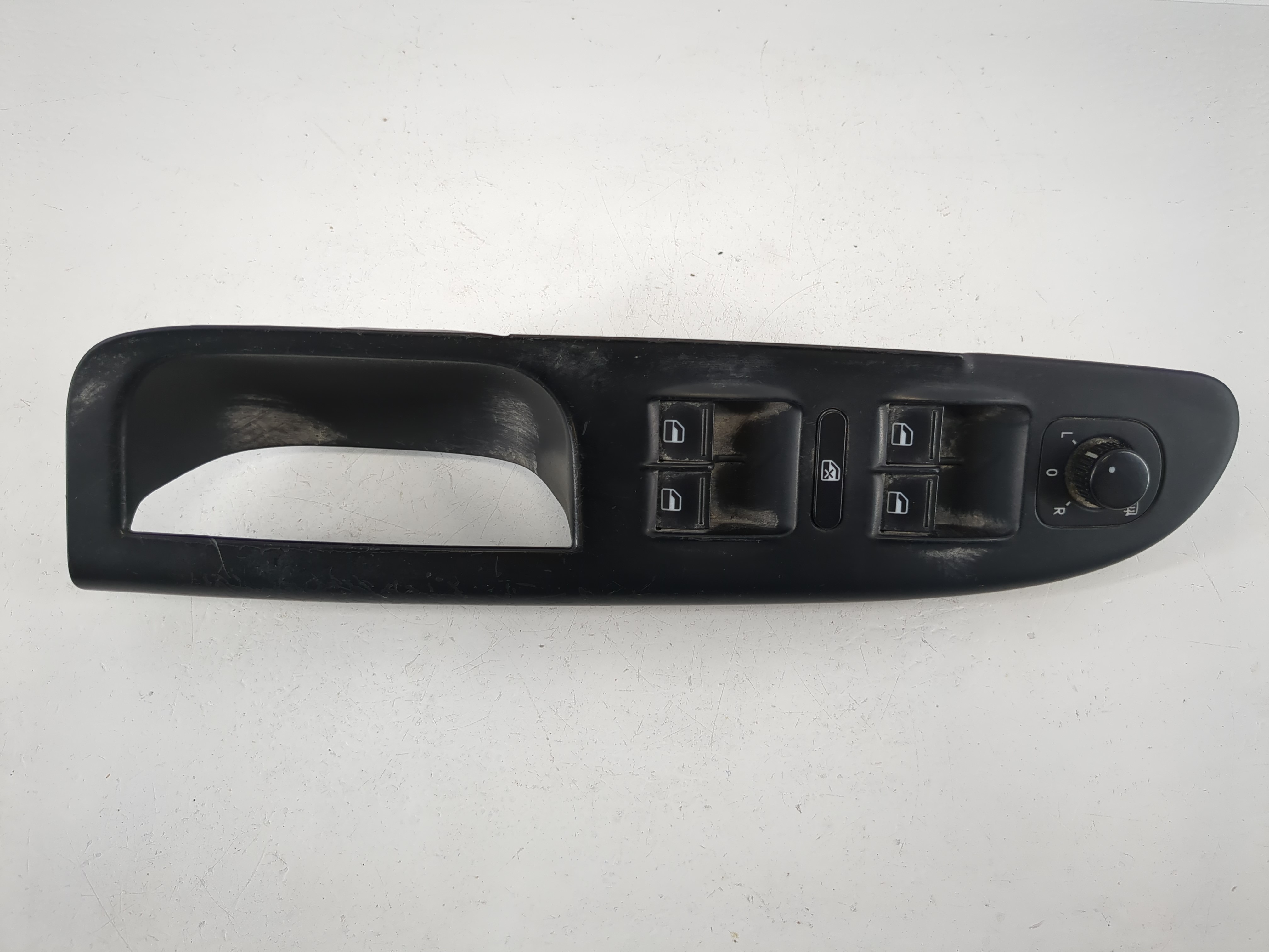 2006-2020 Volkswagen Passat Driver Left Door Master Power Window Switch 1090606 - Oemusedautoparts1.com