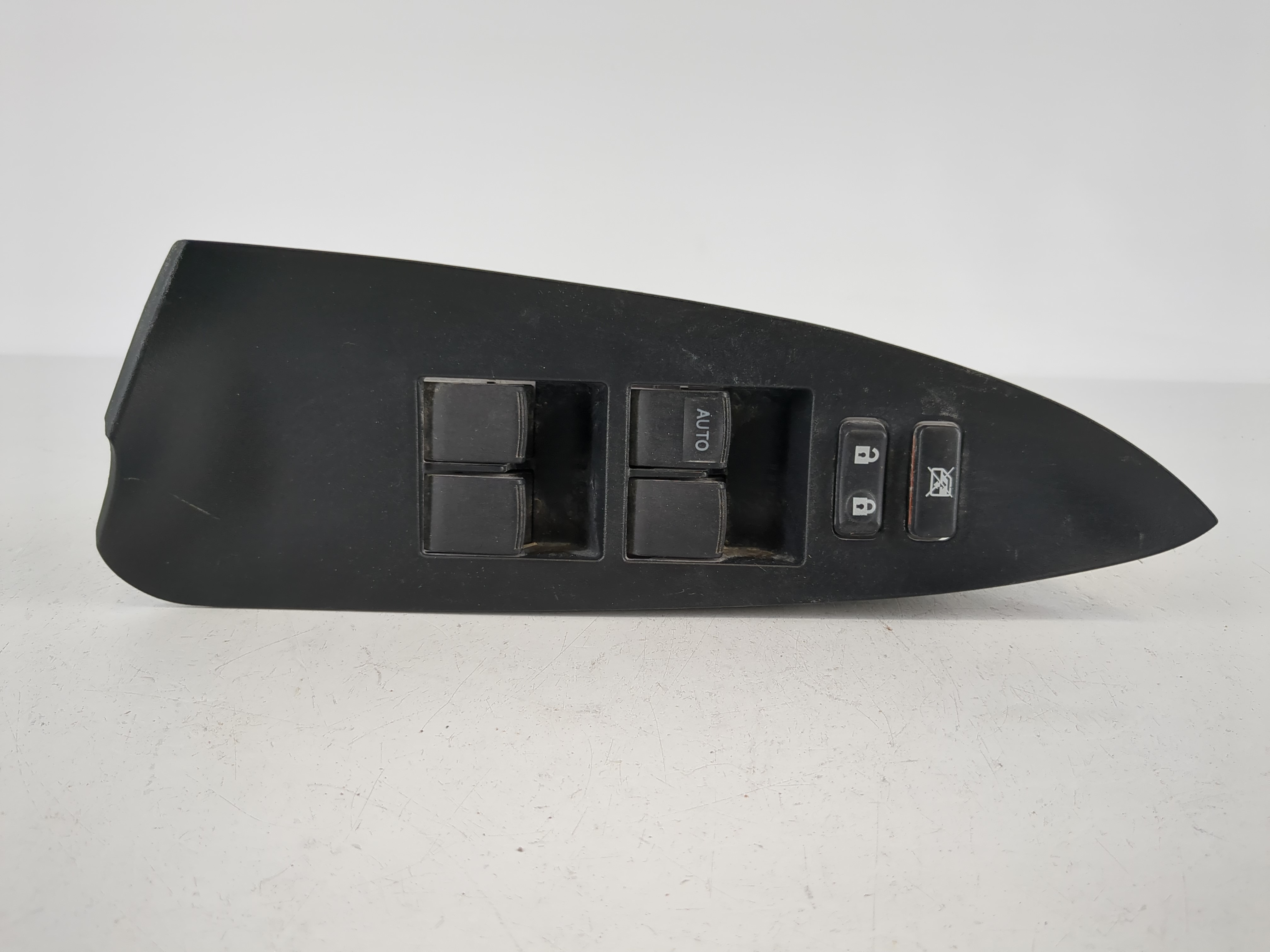2013-2014 Toyota Rav4 Driver Left Door Master Power Window Switch 1090611 - Oemusedautoparts1.com