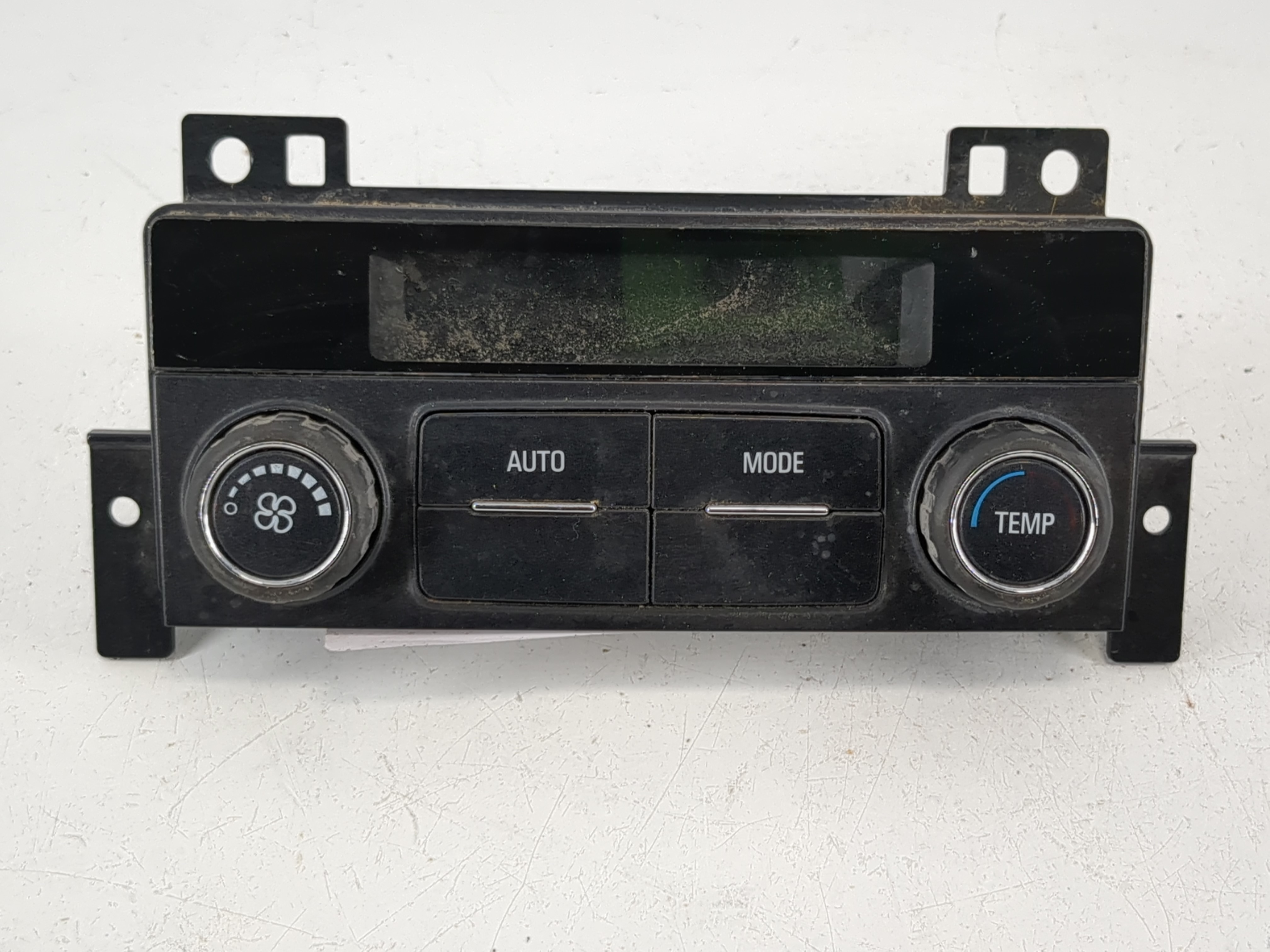 2015-2020 Chevrolet Tahoe Ac Heater Climate Control 23467327 1090614 - Oemusedautoparts1.com