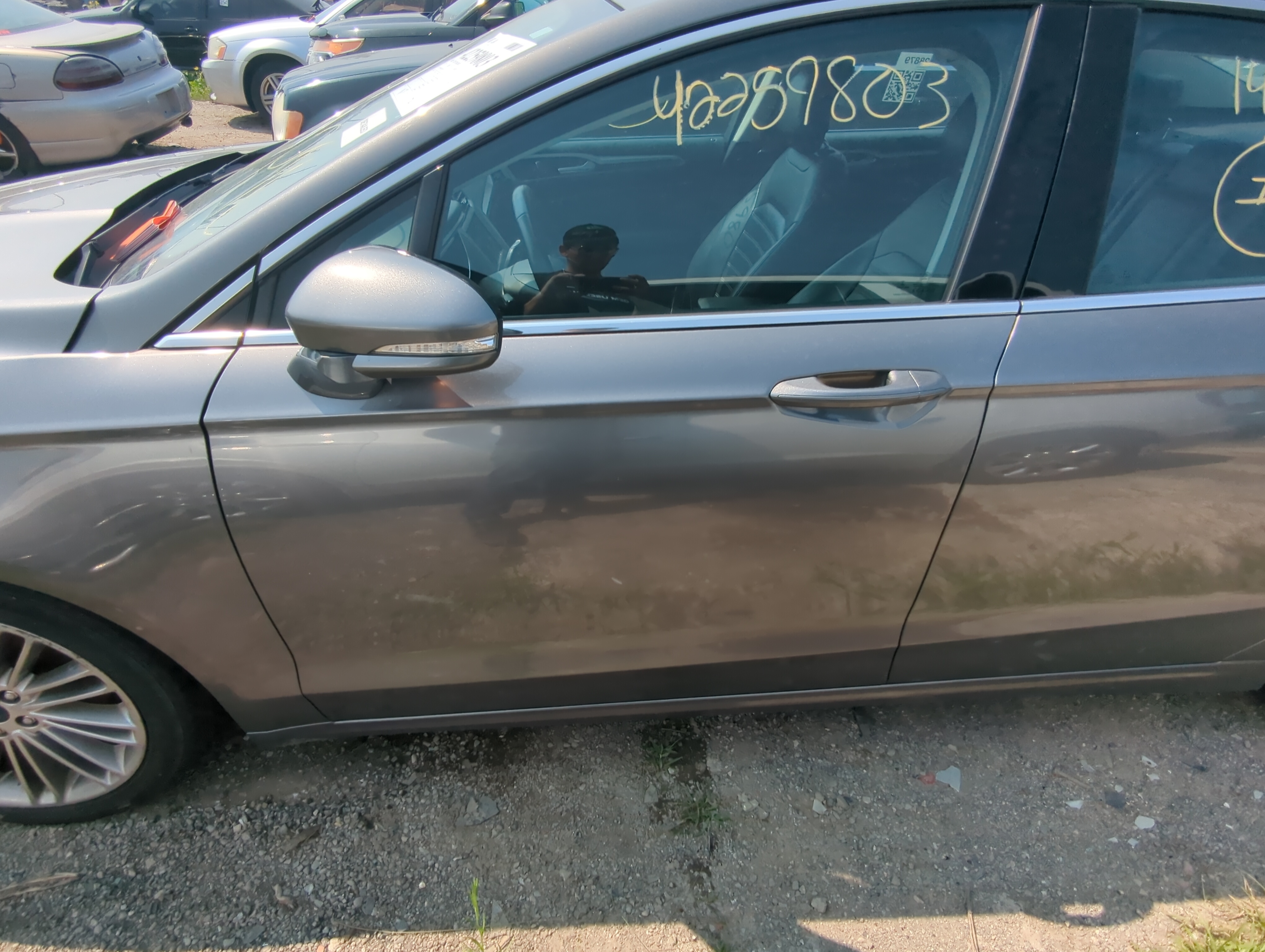 2013-2020 Ford Fusion Driver Front Door Oem 1090677 - Oemusedautoparts1.com