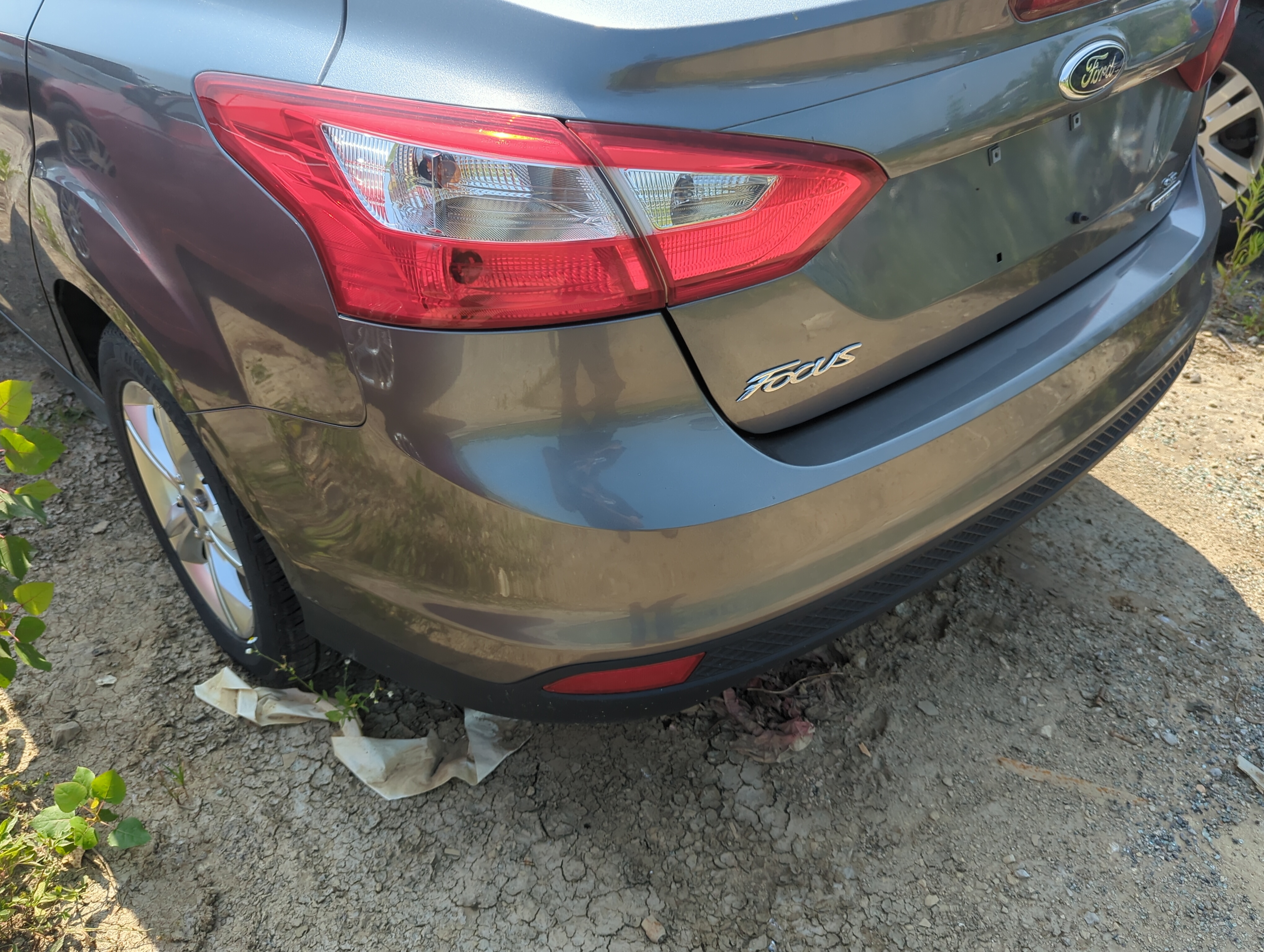 Picture of 2012-2014 Ford Focus Rear Bumper Assembly Oem 1091003