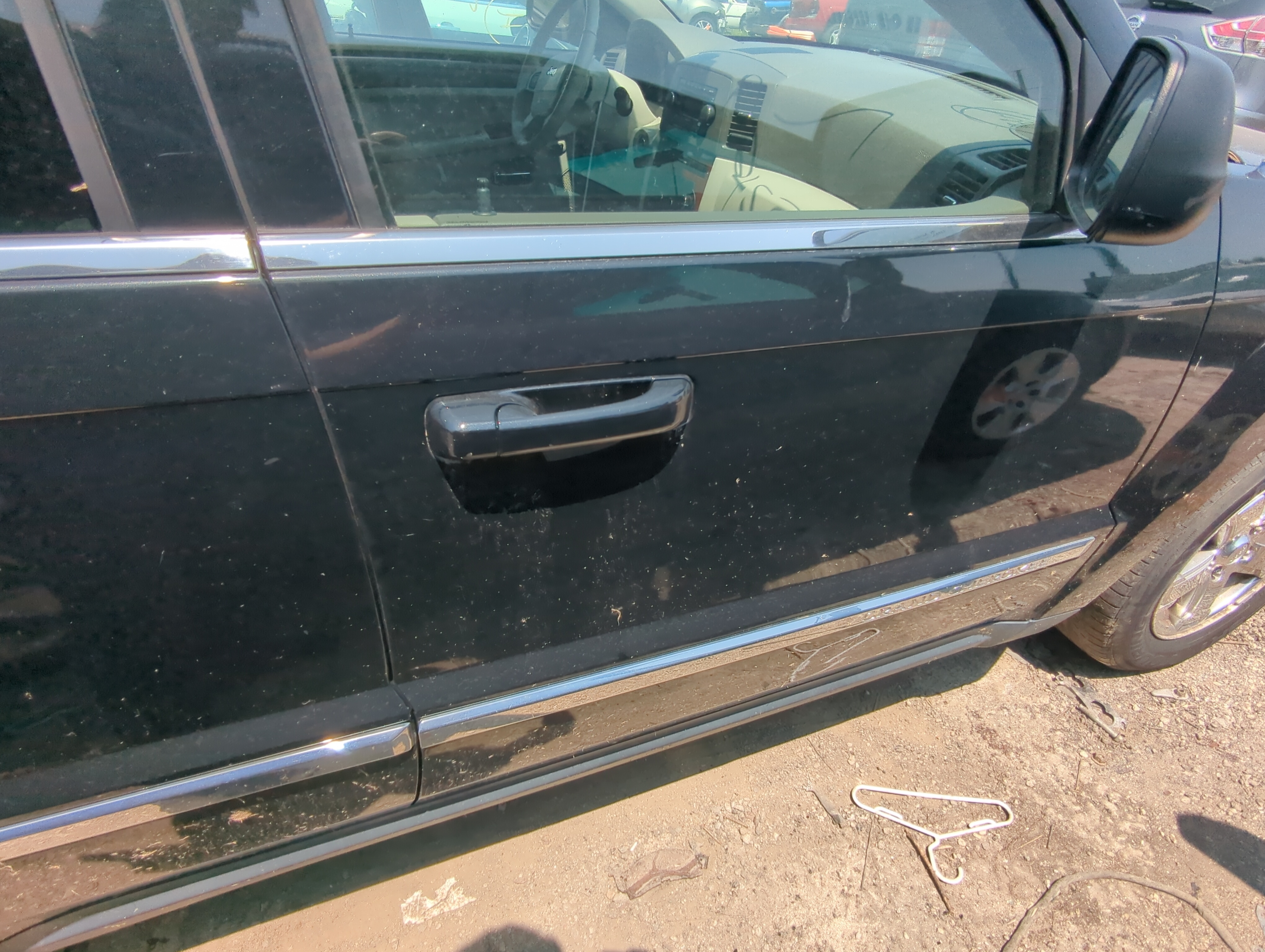 Picture of 2005-2005 Jeep Grand Cherokee Passenger Front Door Oem 1091174