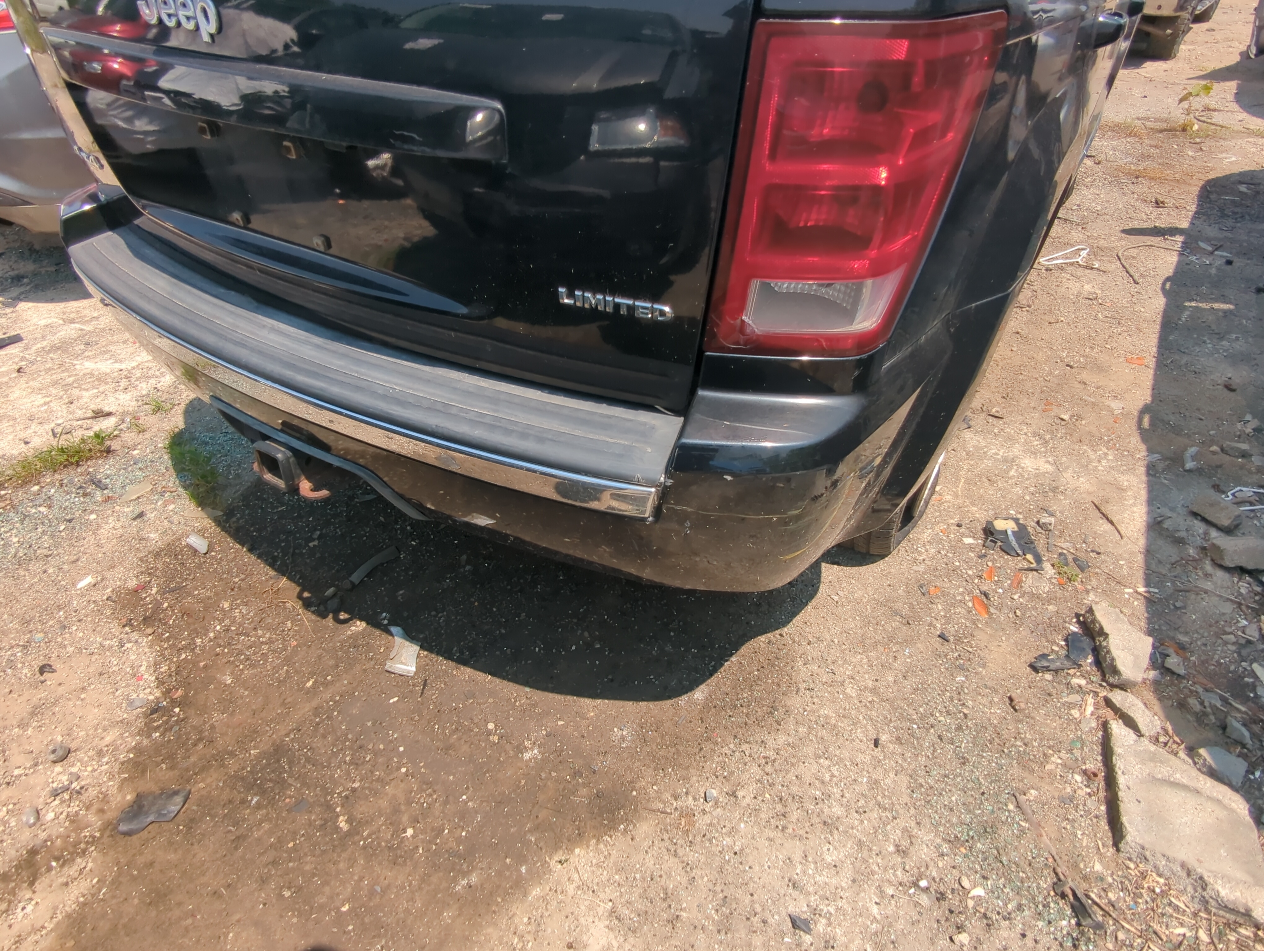 2005-2010 Jeep Grand Cherokee Rear Bumper Assembly Oem 1091275 - Oemusedautoparts1.com
